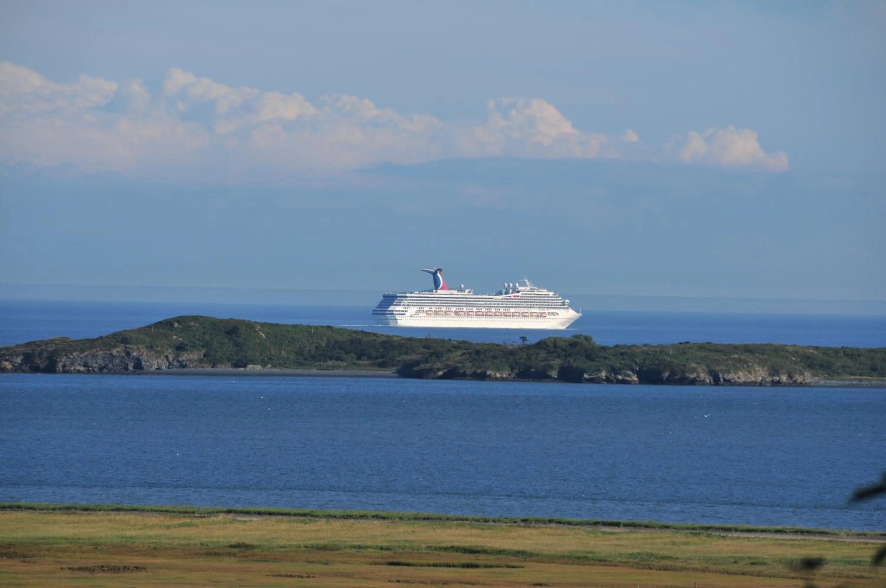 Patio in Admiral's Quay Motel & Suites