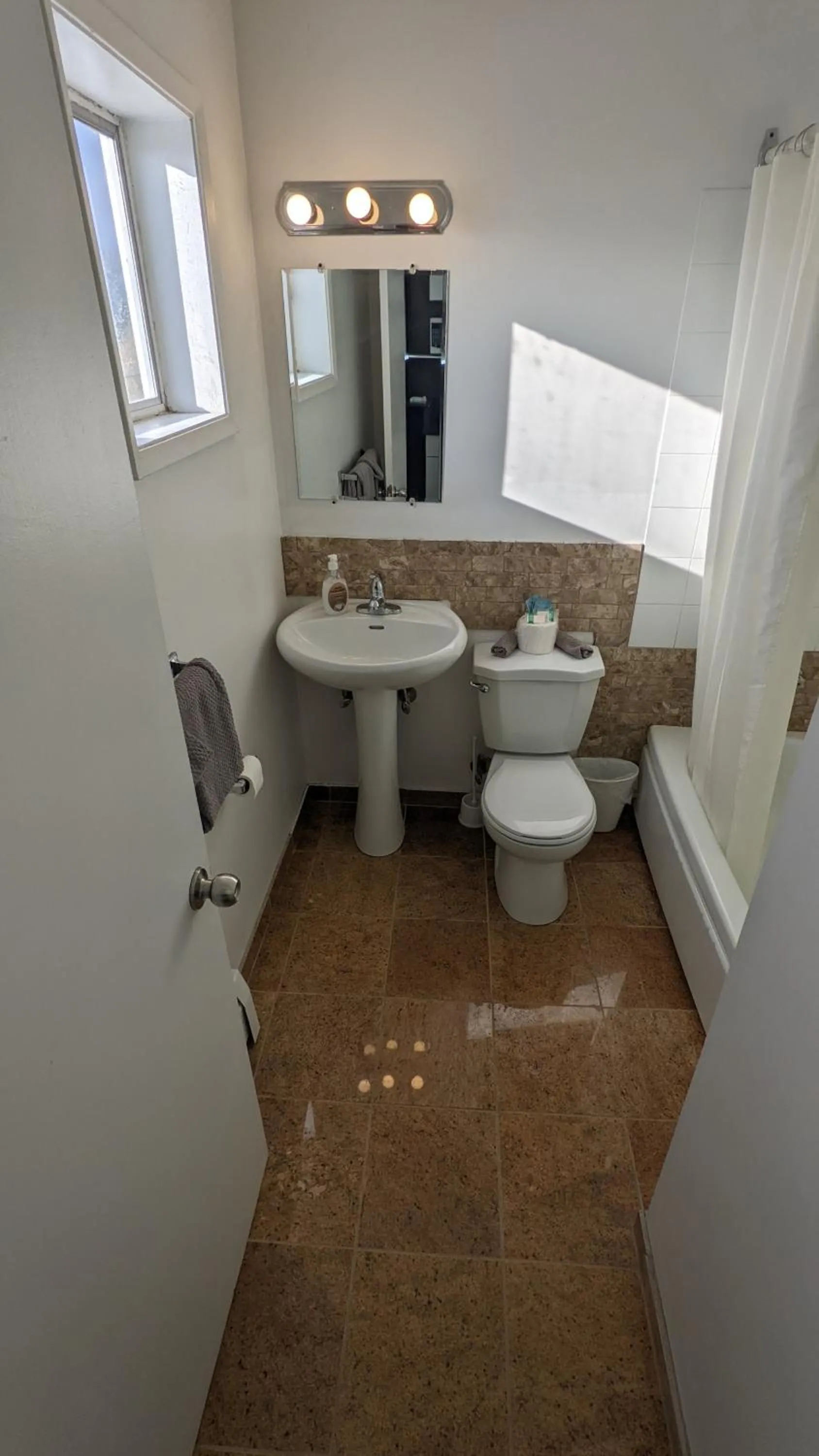 Deerview Lodge & Cabins - Princeton BC