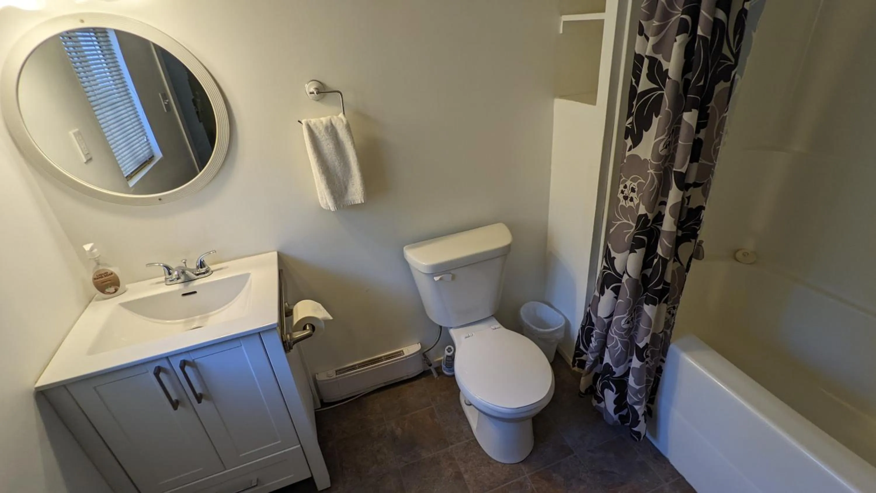 Deerview Lodge & Cabins - Princeton BC