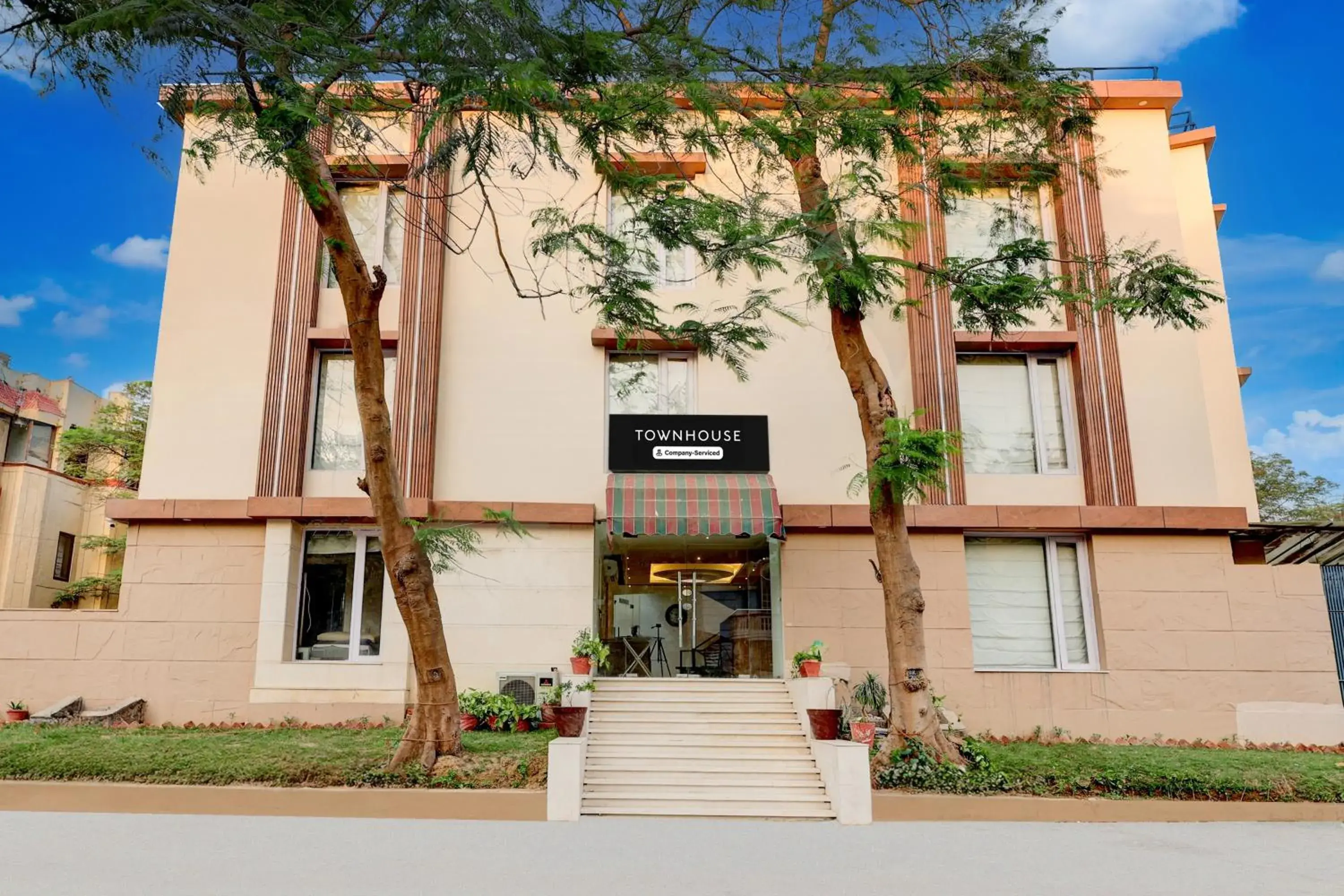 Super Townhouse T Block Sector 24 Super Townhouse T Block Sector 24