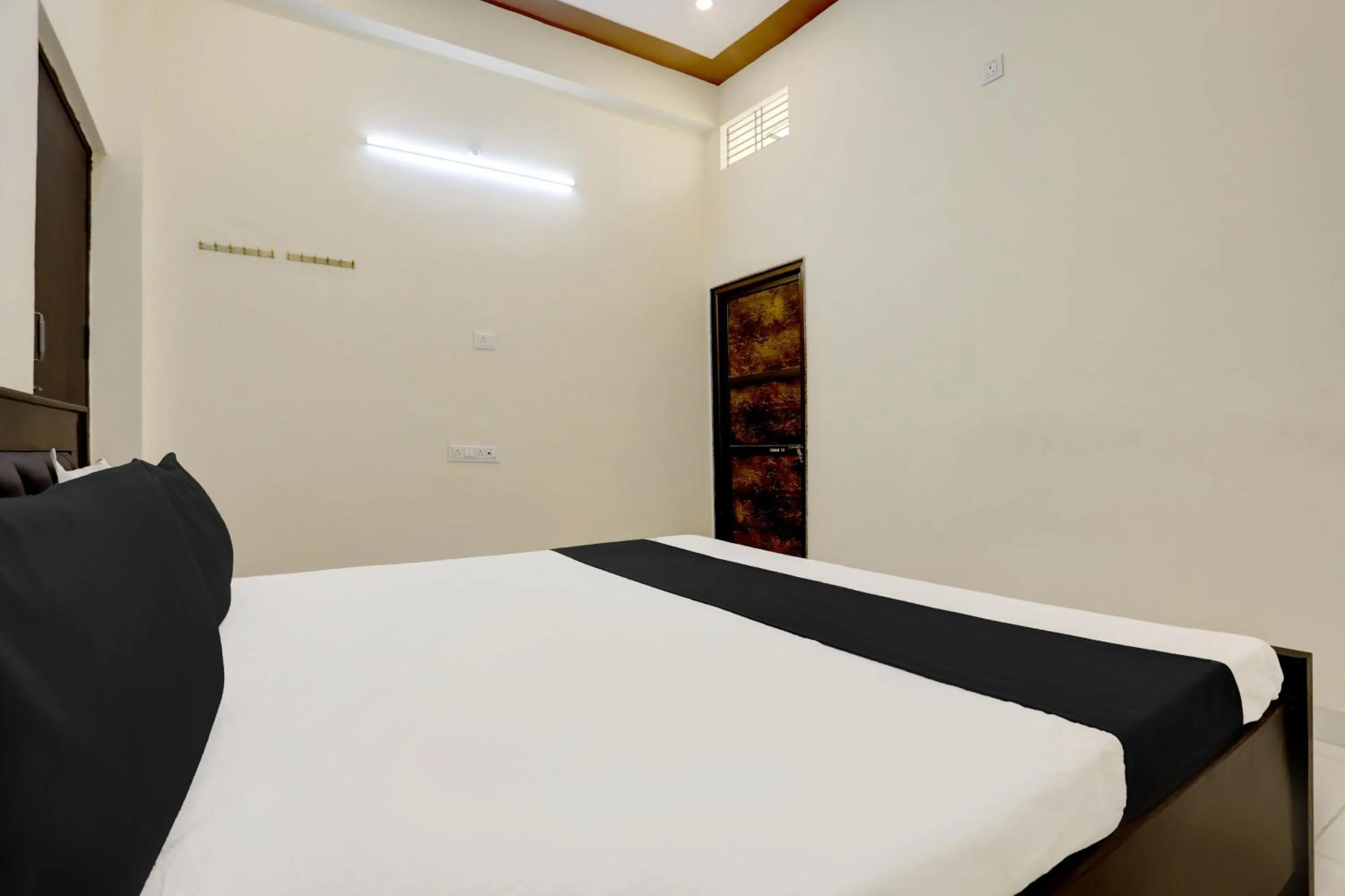 Bedroom, Bed in Hotel O by OYO Yatharth Inn Paying Guest House