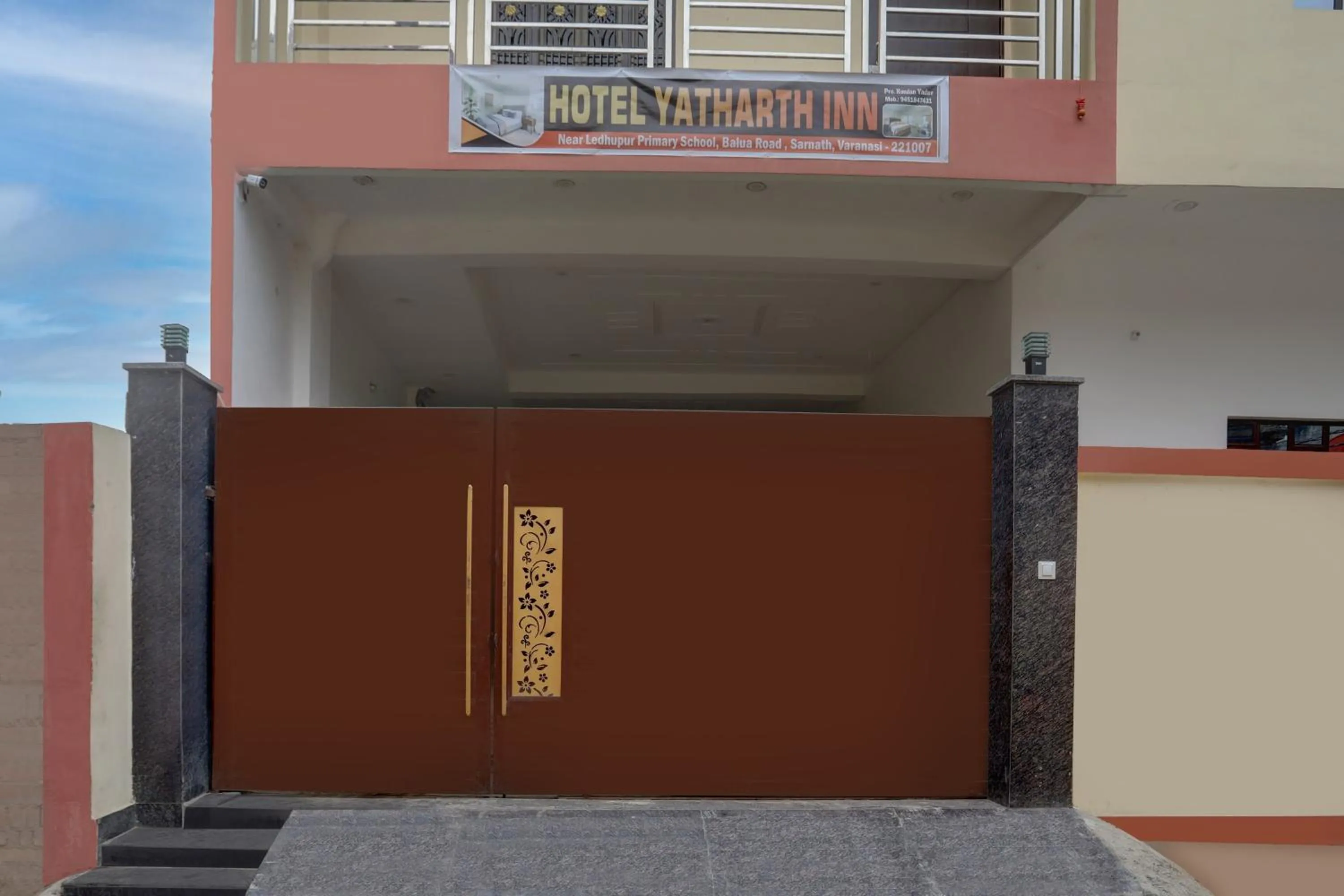 Facade/entrance in Hotel O by OYO Yatharth Inn Paying Guest House