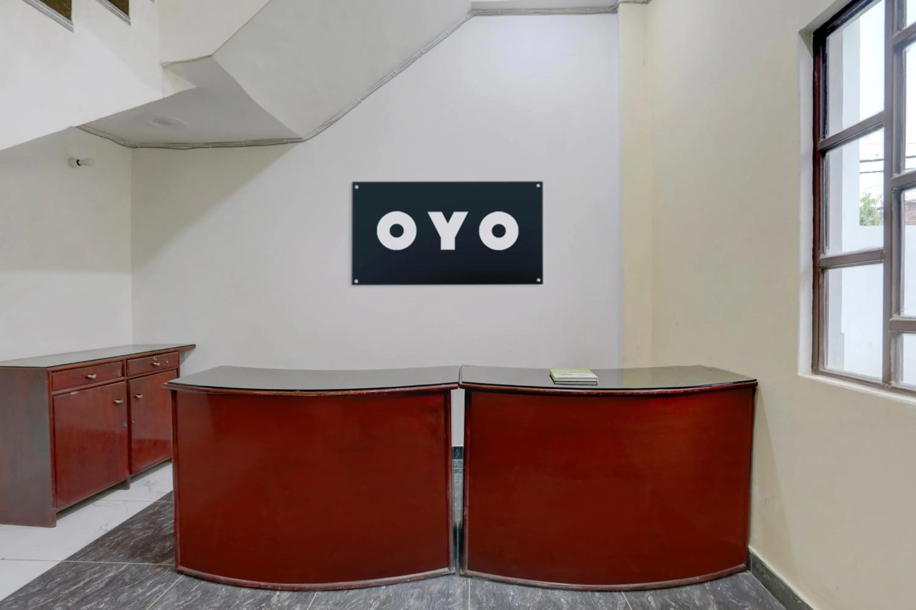 Lobby or reception in Hotel O by OYO Yatharth Inn Paying Guest House