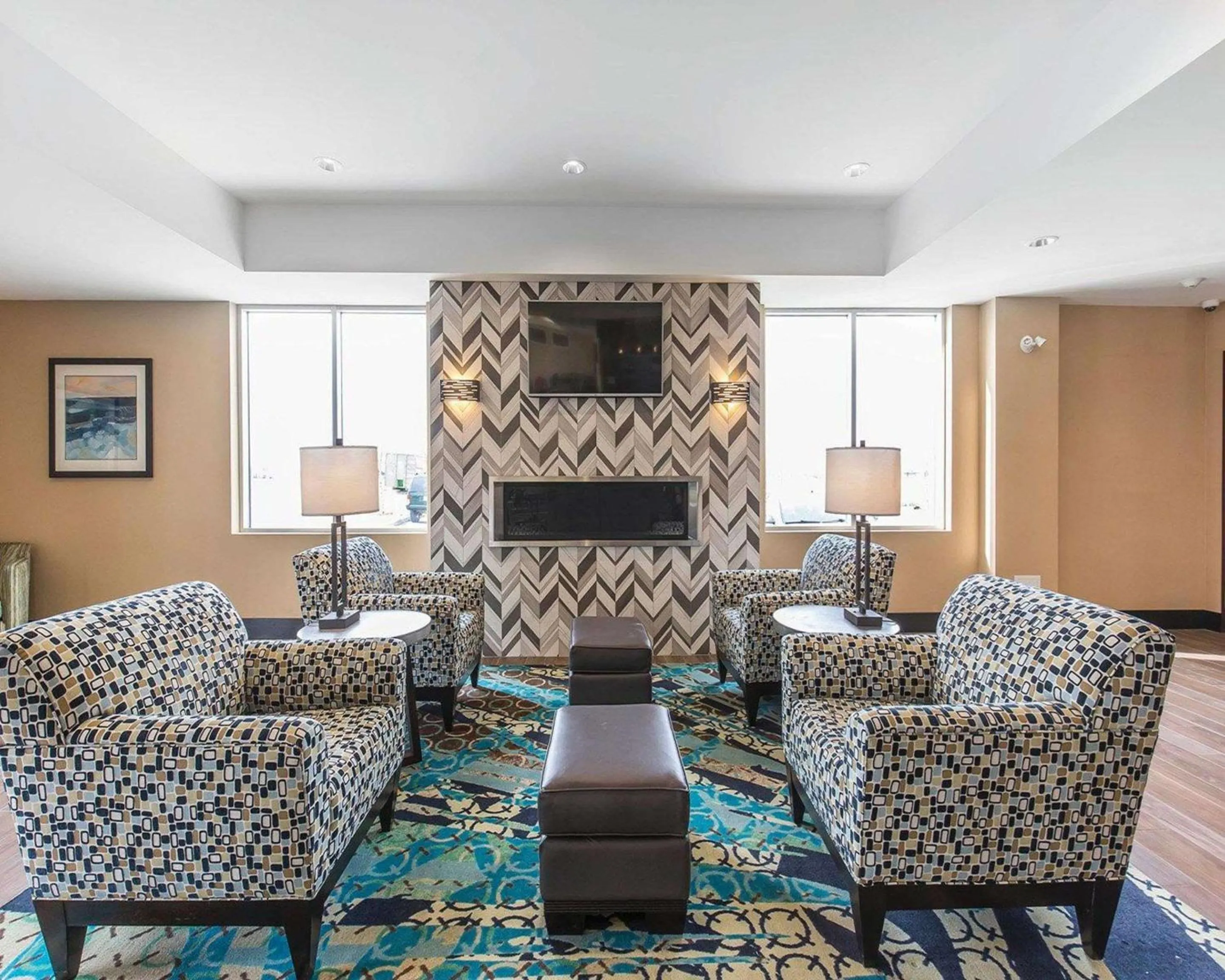 Lobby or reception in Comfort Inn & Suites Airport North