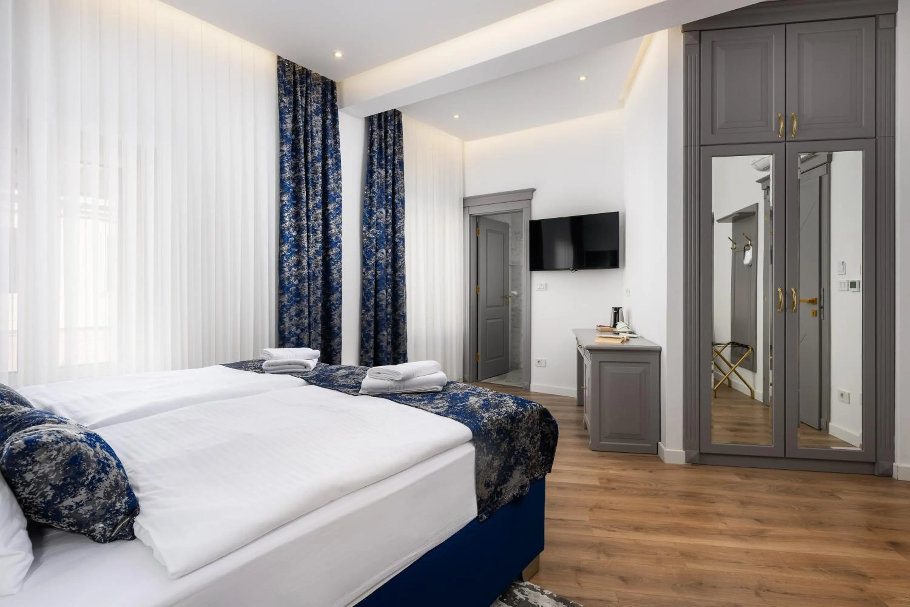 Bed in Boutique Hotel Golden Key - Poreč - Bed & Breakfast