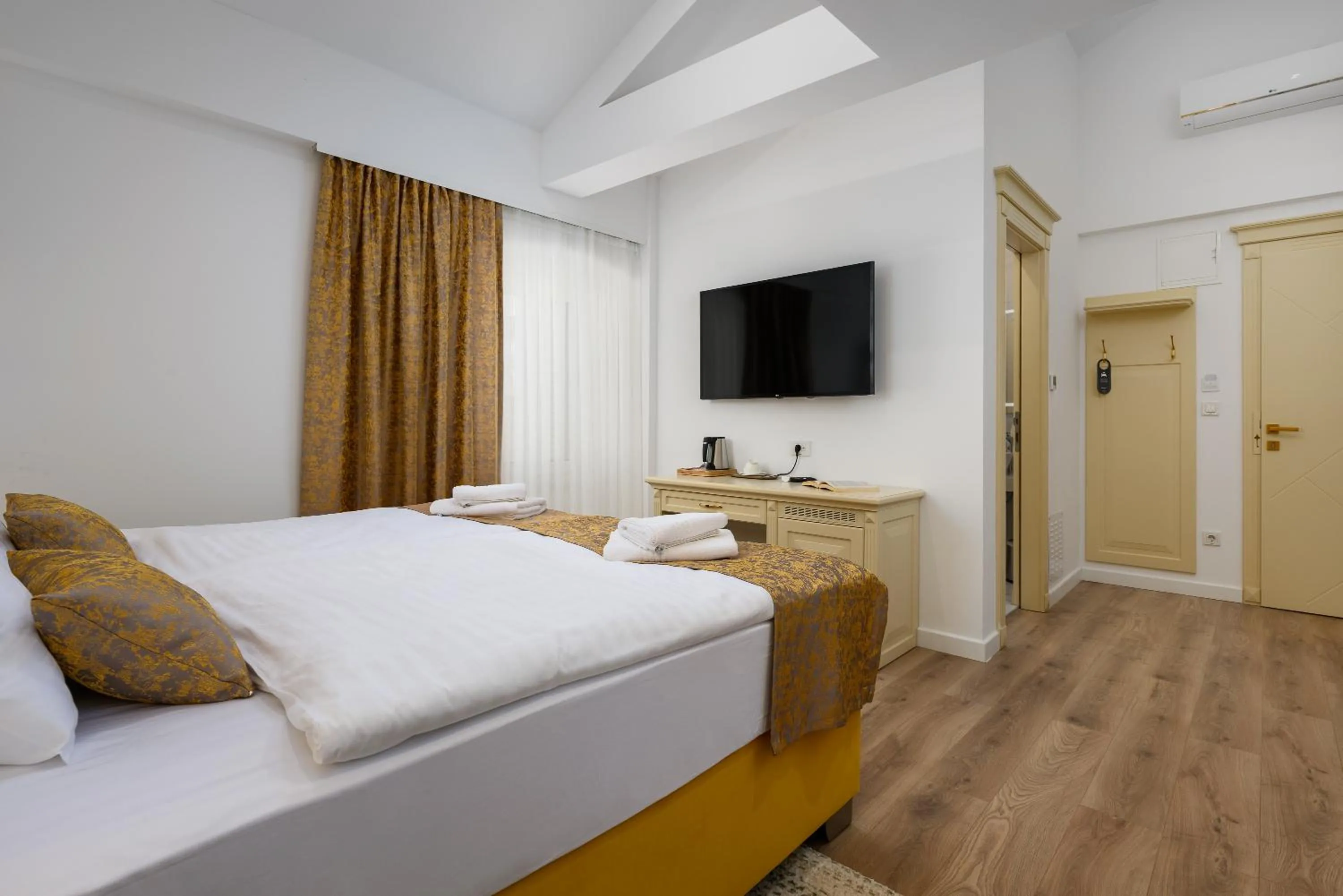 Bed in Boutique Hotel Golden Key - Poreč - Bed & Breakfast