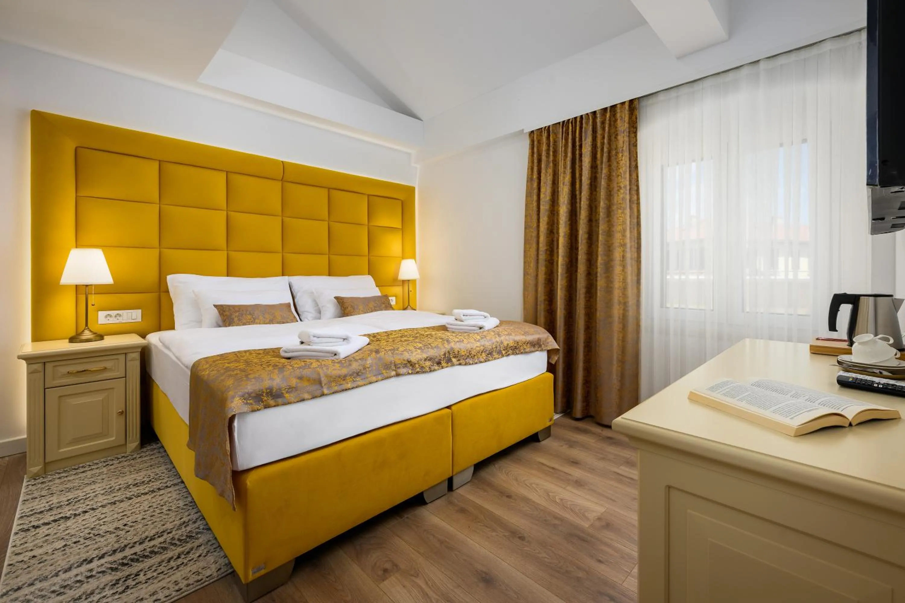 Bed in Boutique Hotel Golden Key - Poreč - Bed & Breakfast