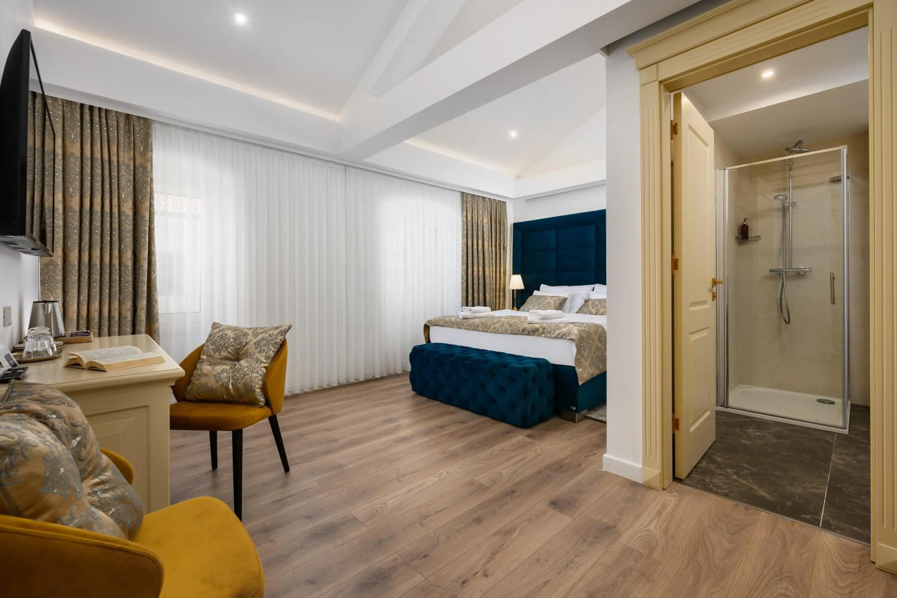 Bed in Boutique Hotel Golden Key - Poreč - Bed & Breakfast