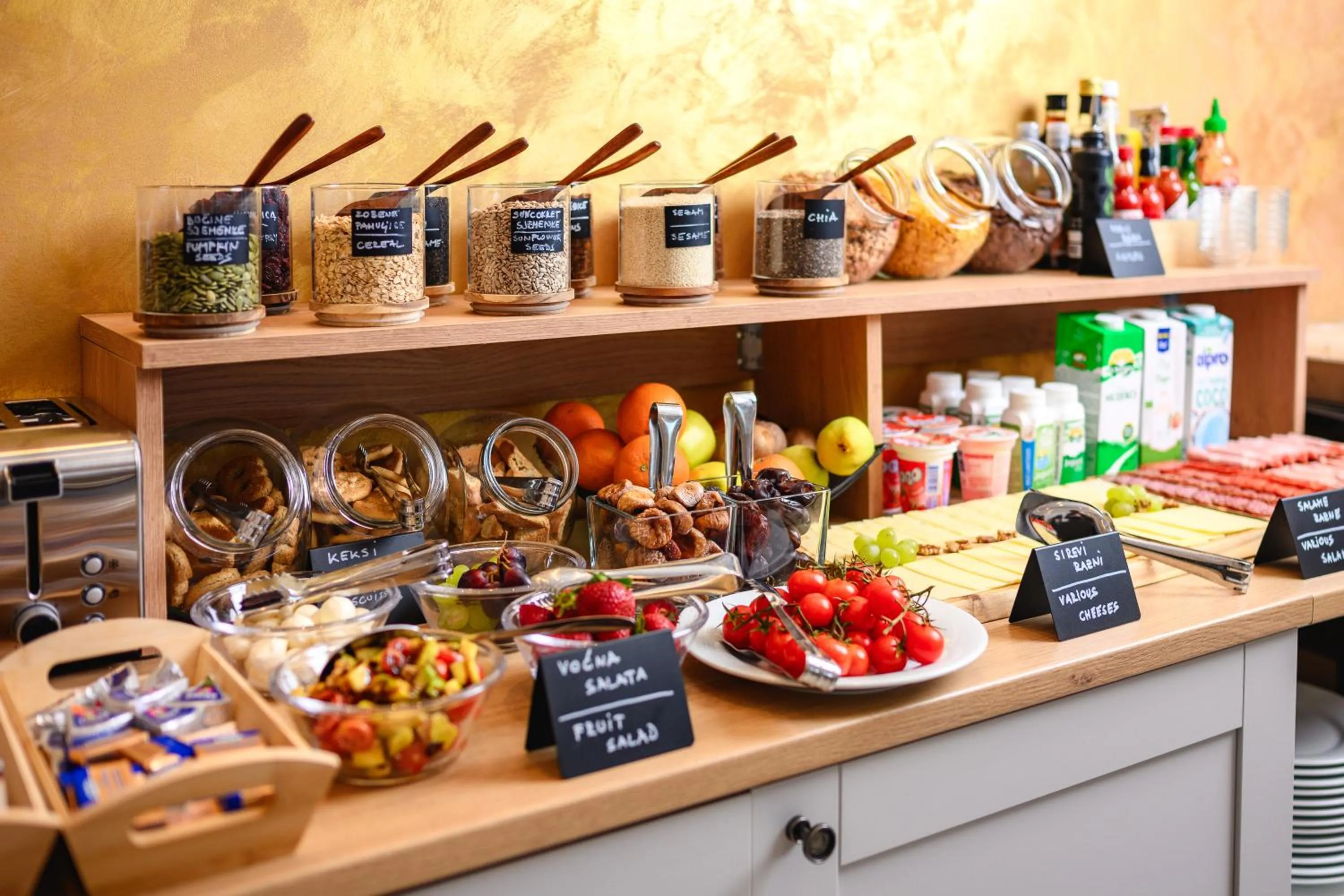 Breakfast in Boutique Hotel Golden Key - Poreč - Bed & Breakfast