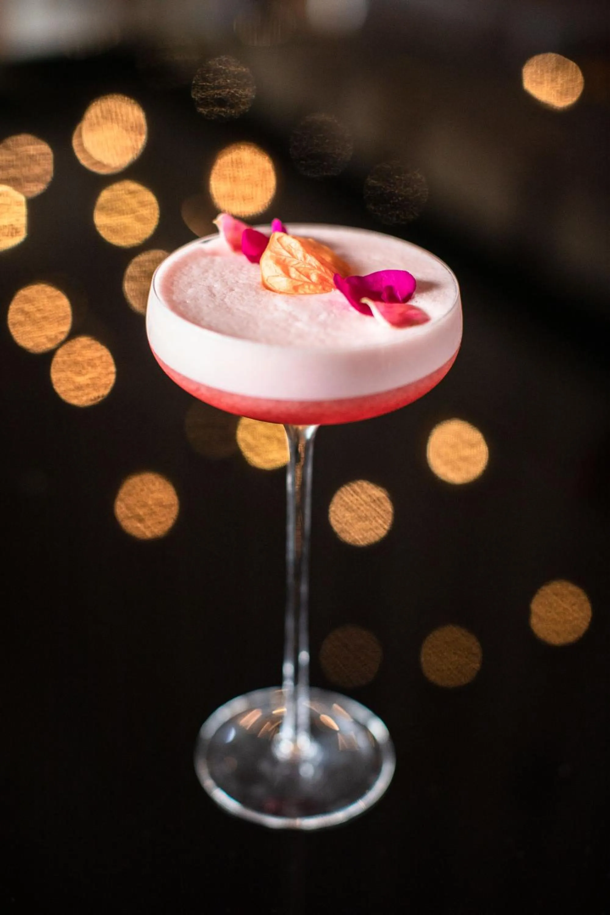 Lounge or bar in CasCades Suites