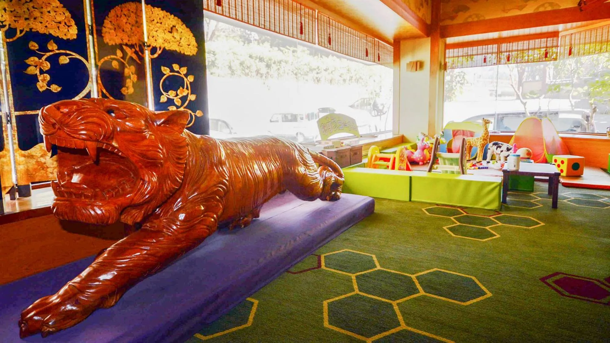 children in Hotel Manyotei