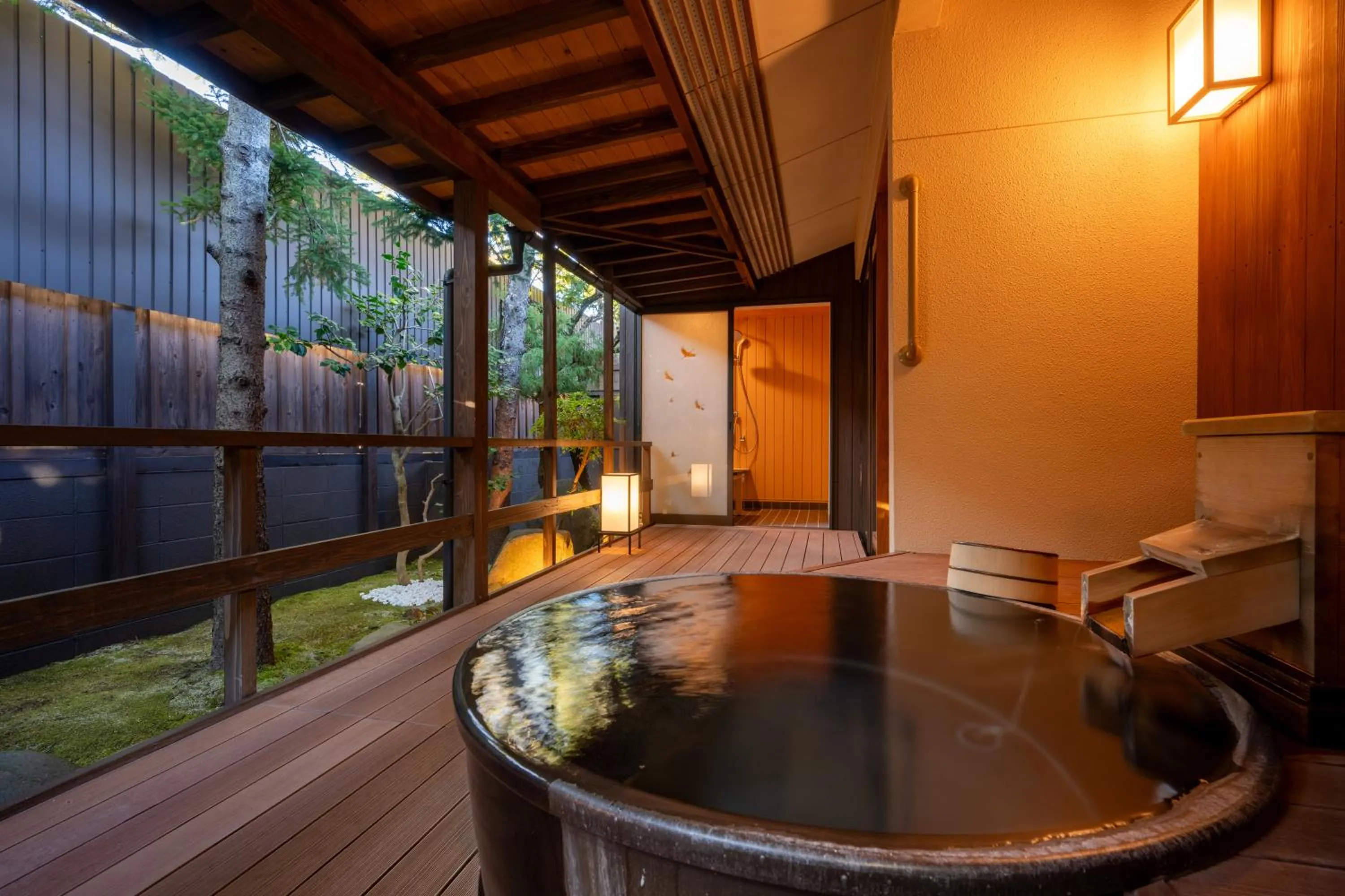 Open Air Bath in Hohoemino Kuyufu Tsuruya
