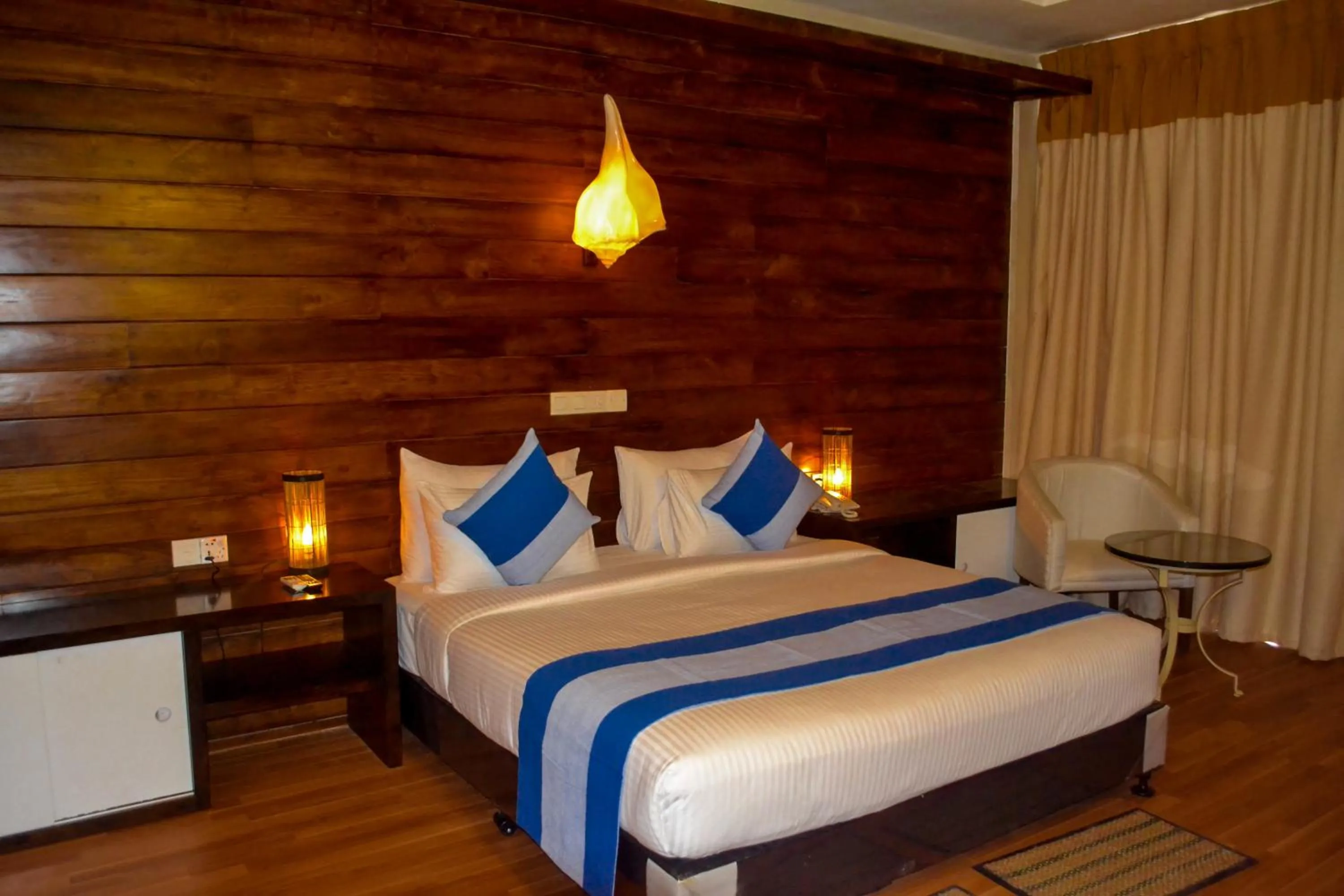 Photo of the whole room, Bed in The Valampuri