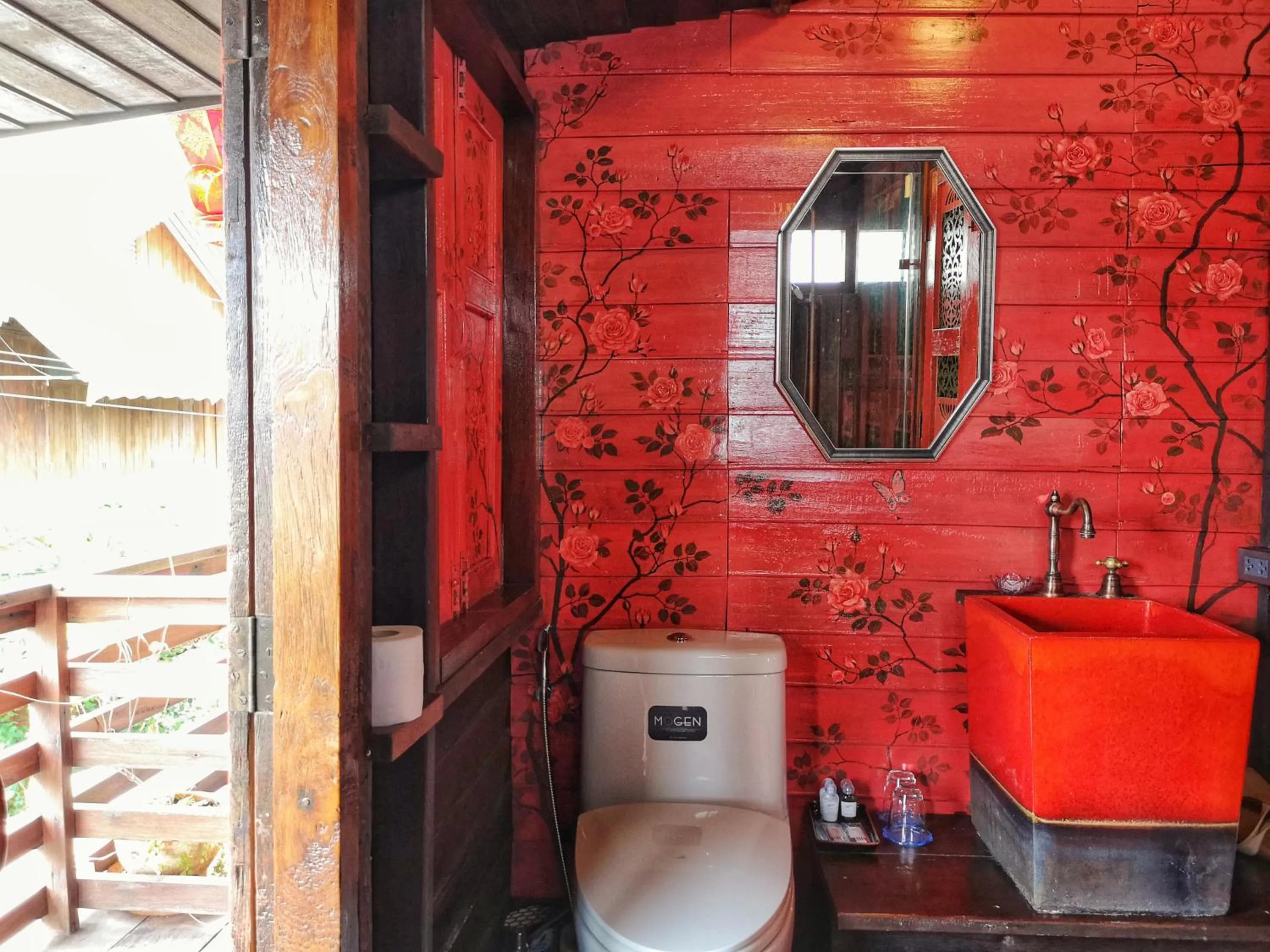 Bathroom in Siamotif Boutique Hotel