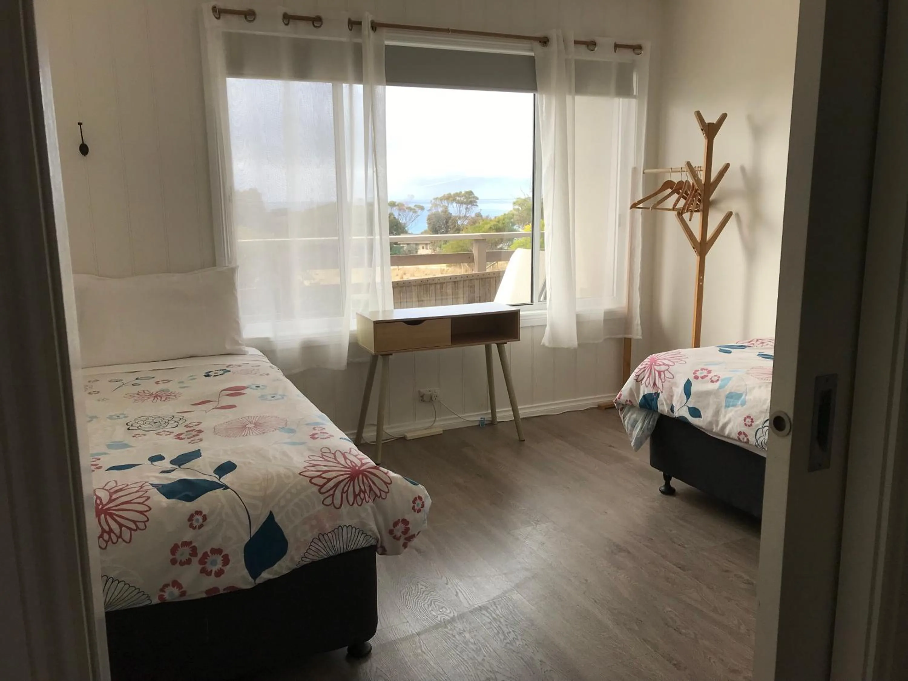 Bedroom, Bed in Beachend Bicheno