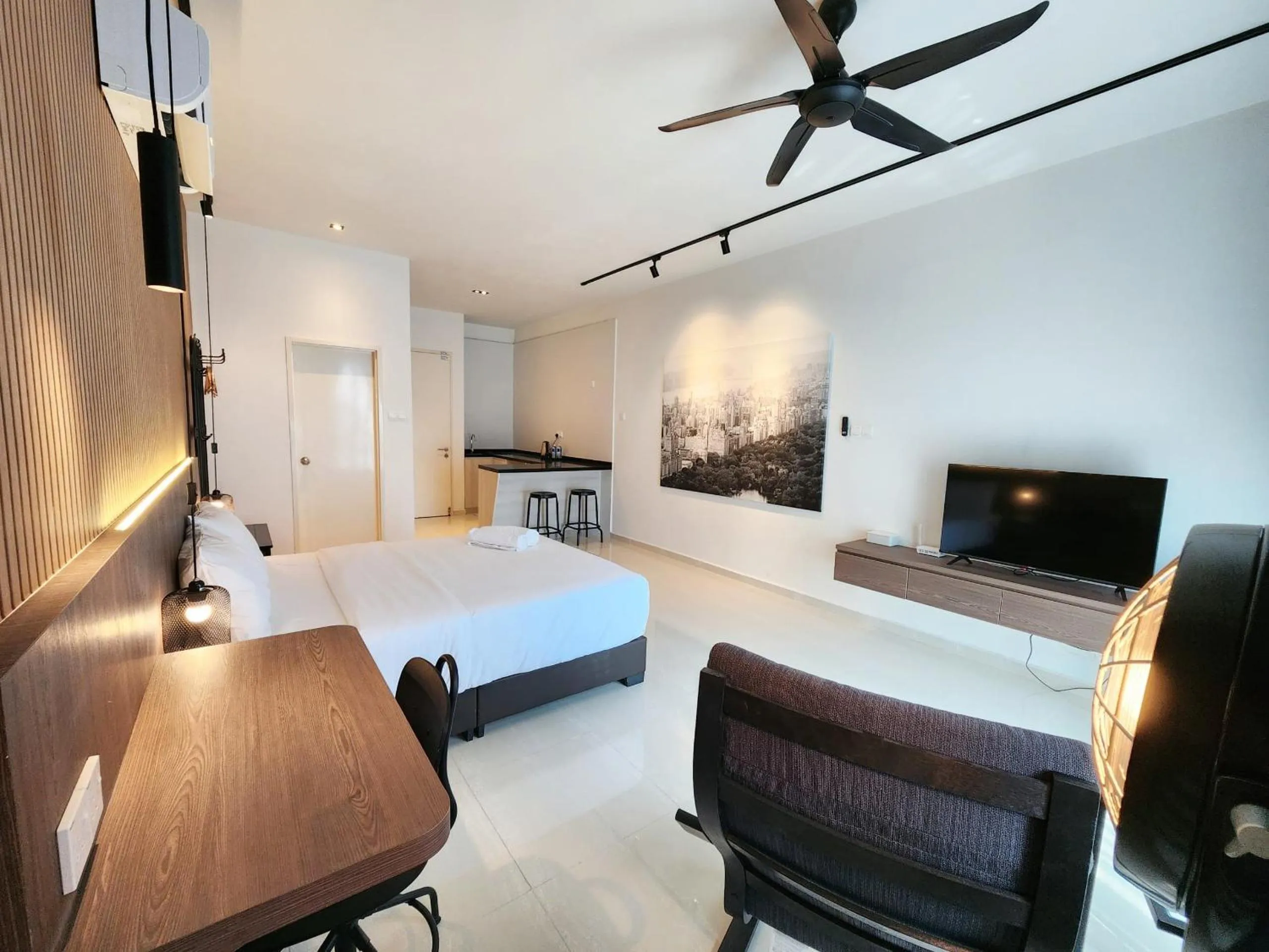 Bed in SKS Pavillion Suites