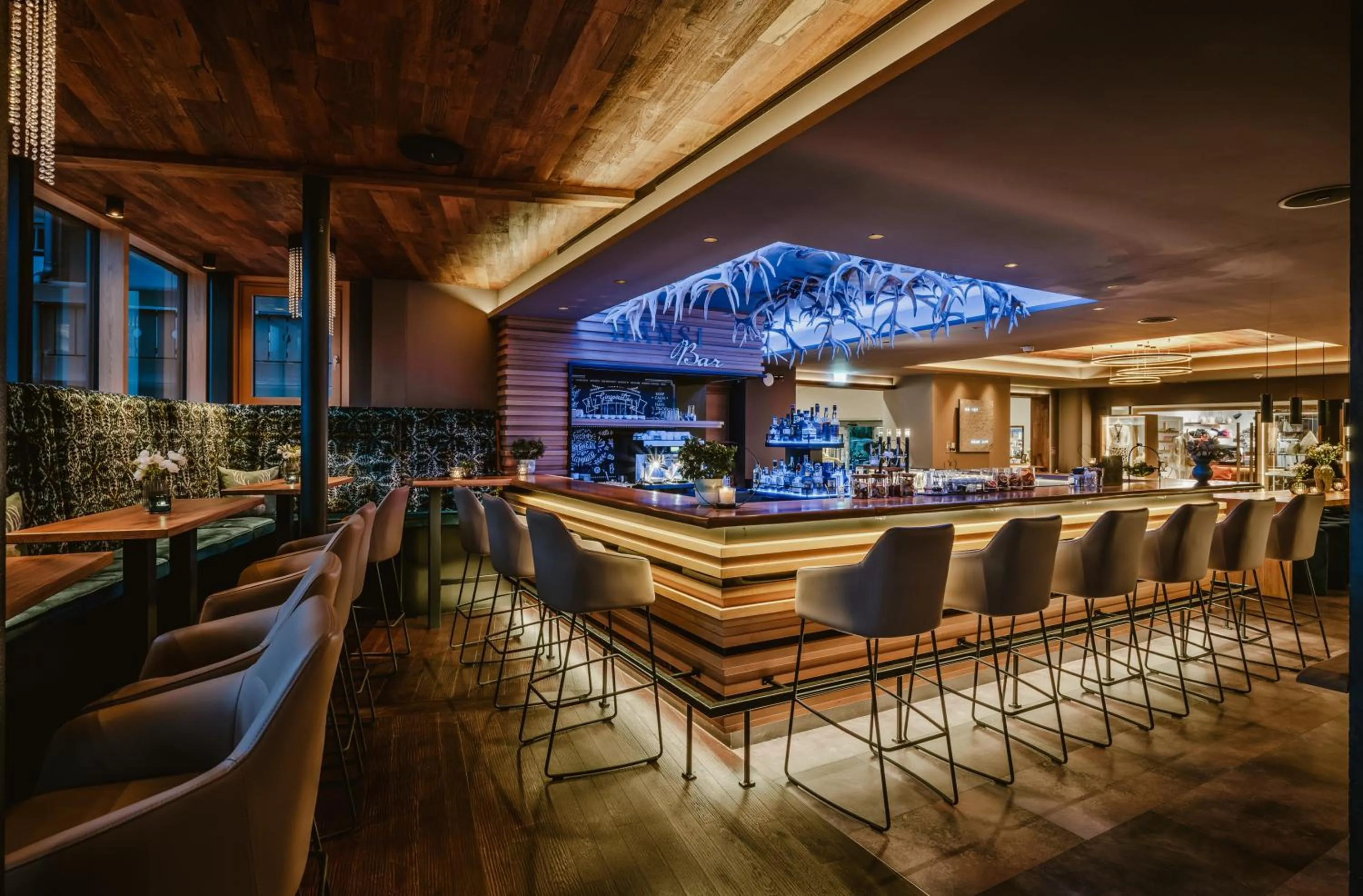 Lounge or bar in Bergkristall - Mein Resort im Allgäu