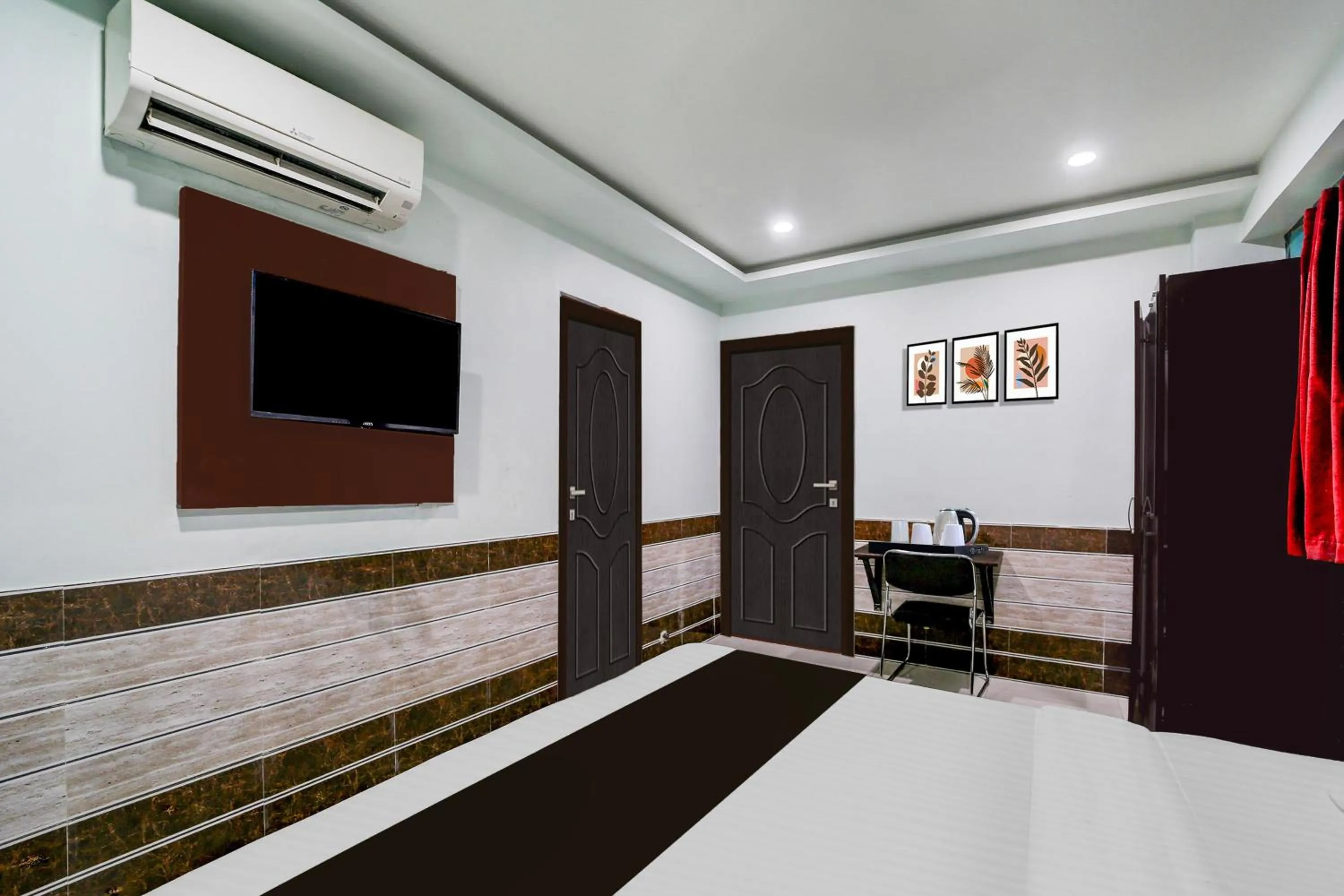 Bedroom in Collection O Vijay Nagar Square Formerly Hotel A5