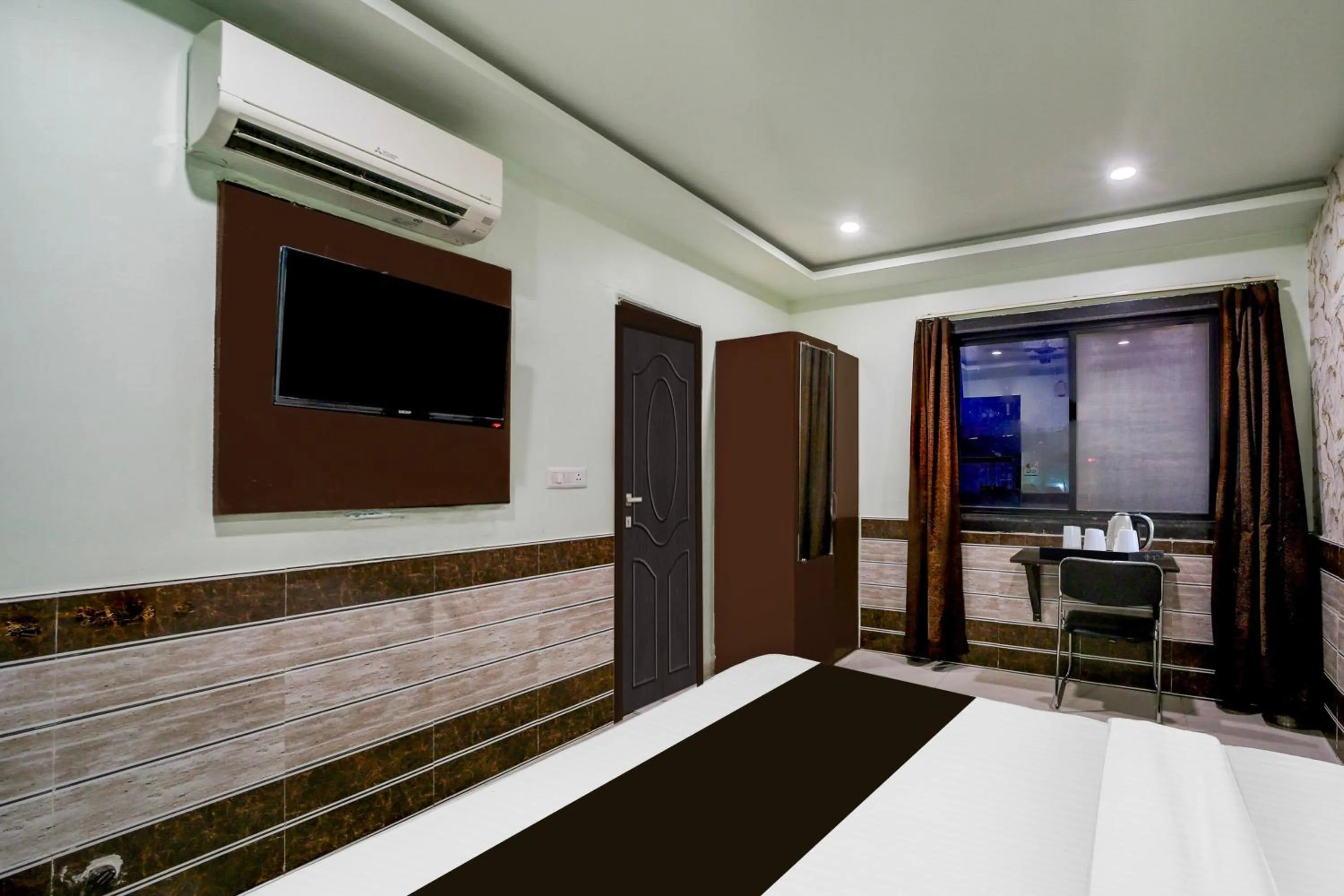 Bedroom, Bed in Collection O Vijay Nagar Square Formerly Hotel A5