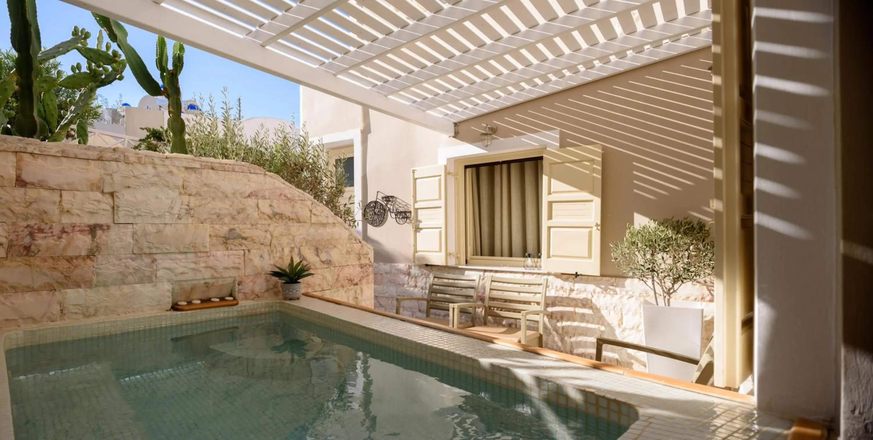 Patio in Suite Home Santorini