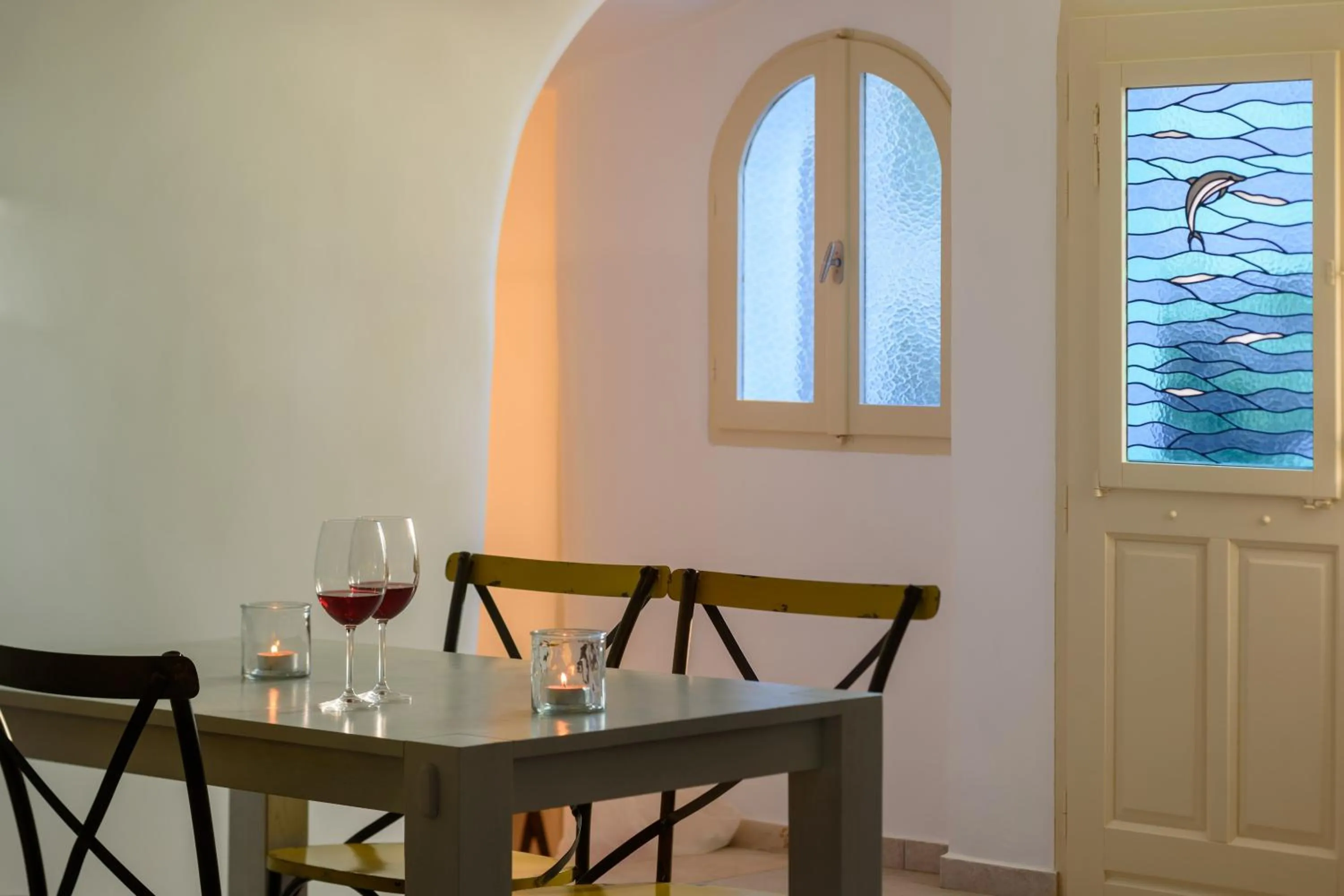Dining area in Suite Home Santorini