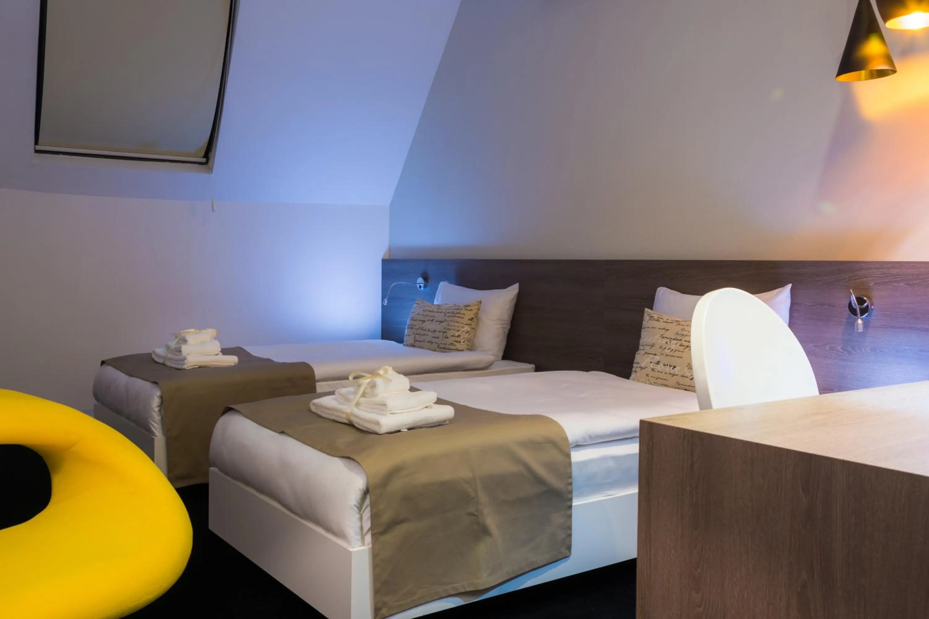 Spring, Bed in Garni Hotel Eter