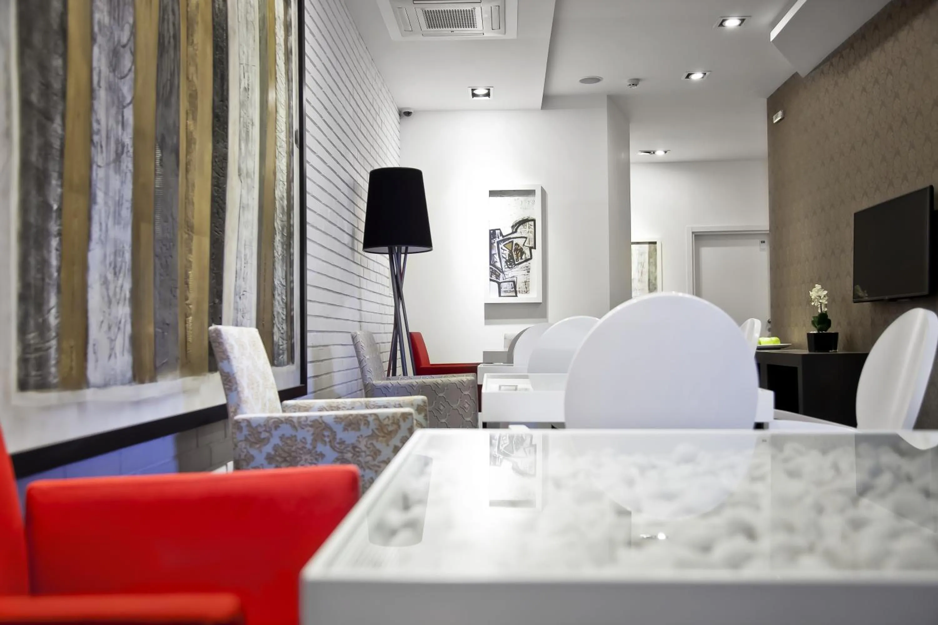 Communal lounge/ TV room in Garni Hotel Eter