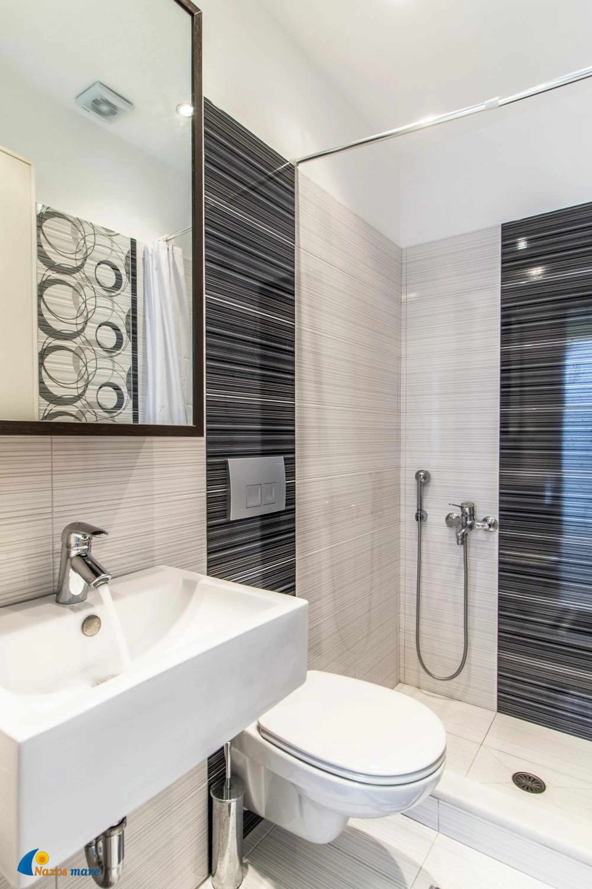 Shower in Naxos Mare