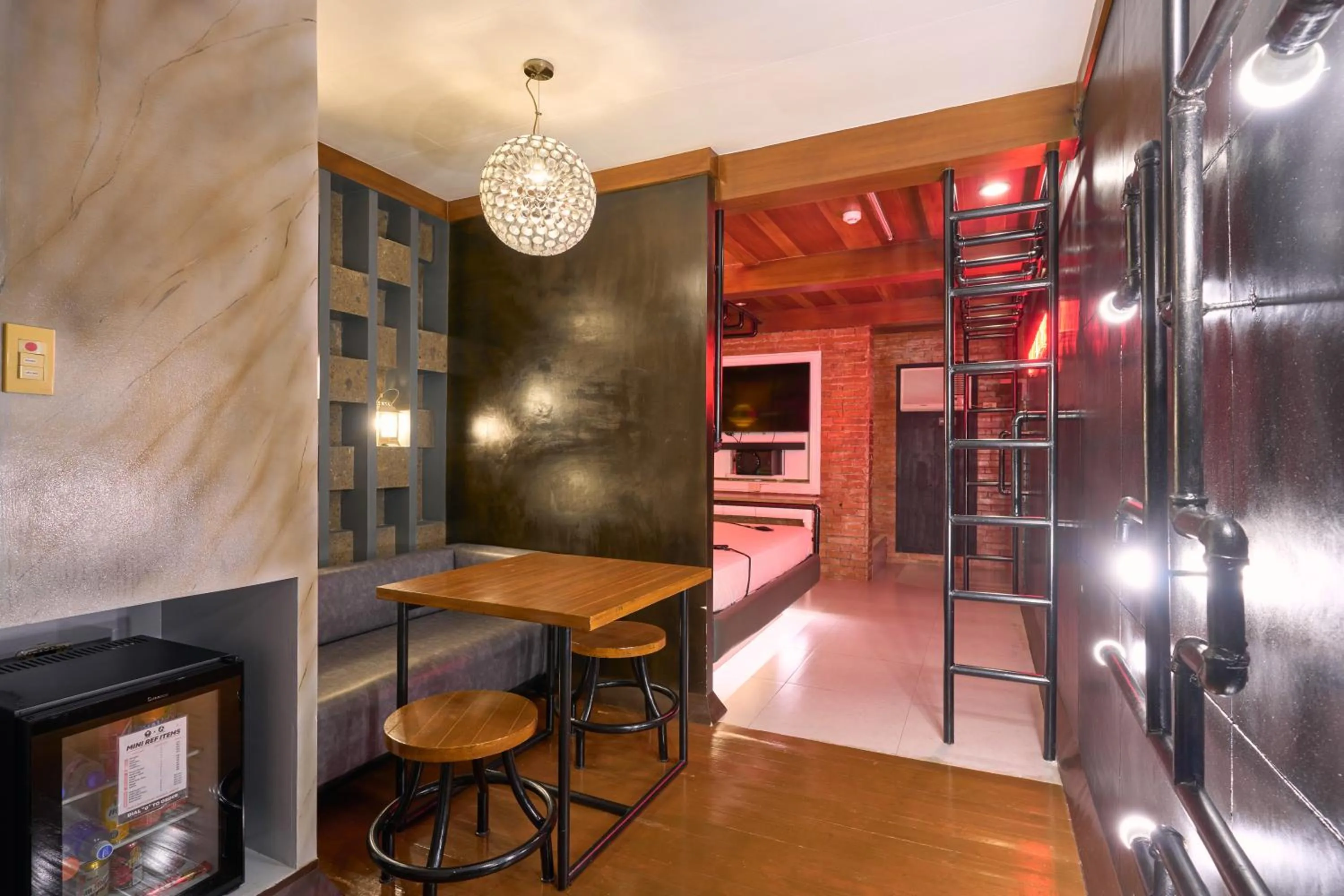 Victoria Court Suites - Pasig