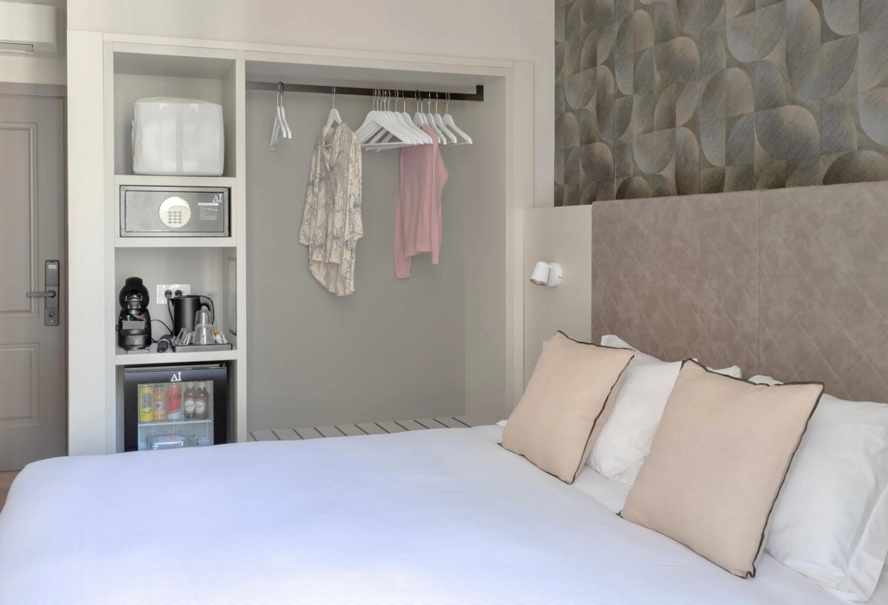 Coffee/tea facilities, Bed in AH - Duomo Signature