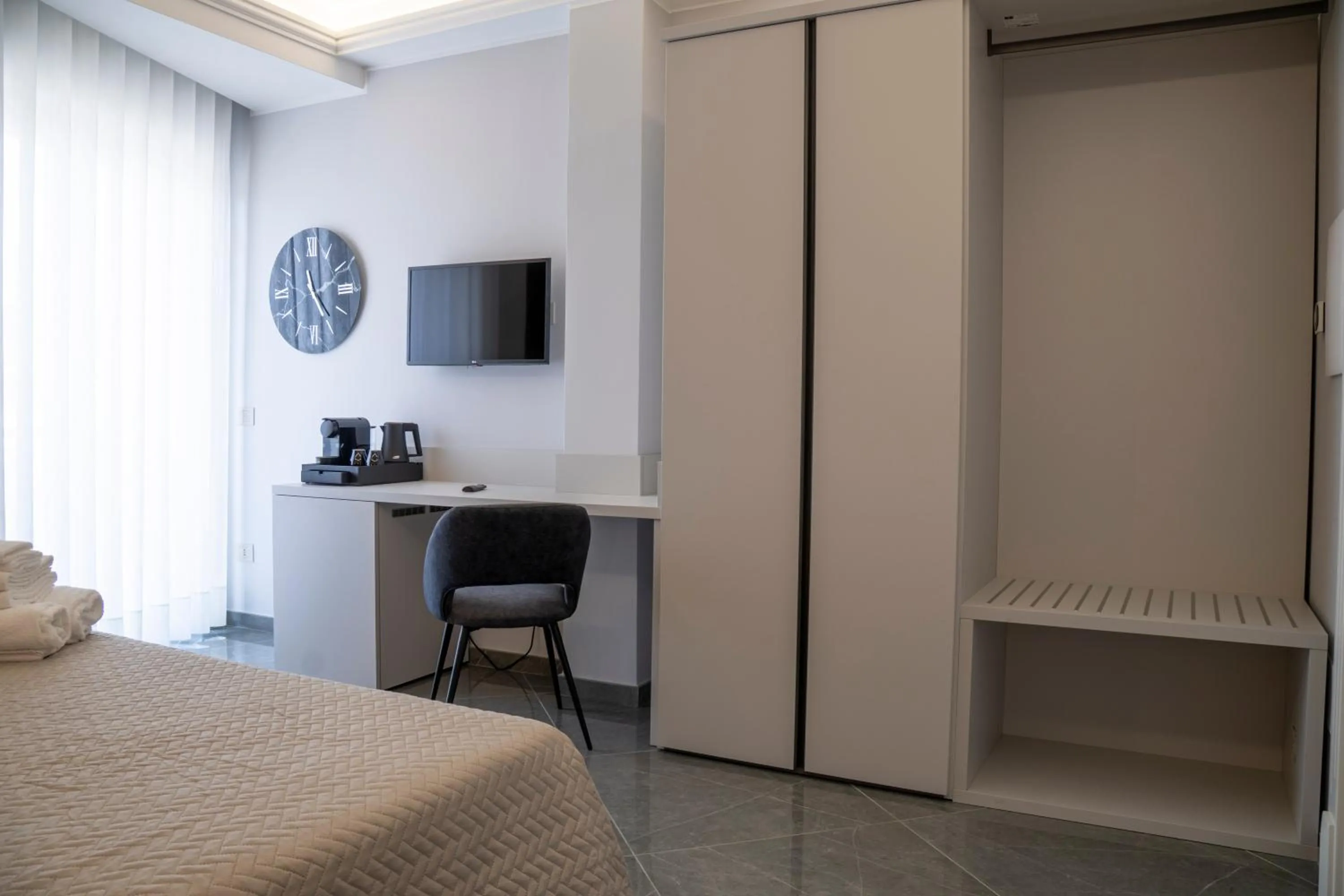 Bedroom, Bed in Amabile Luxury Rooms