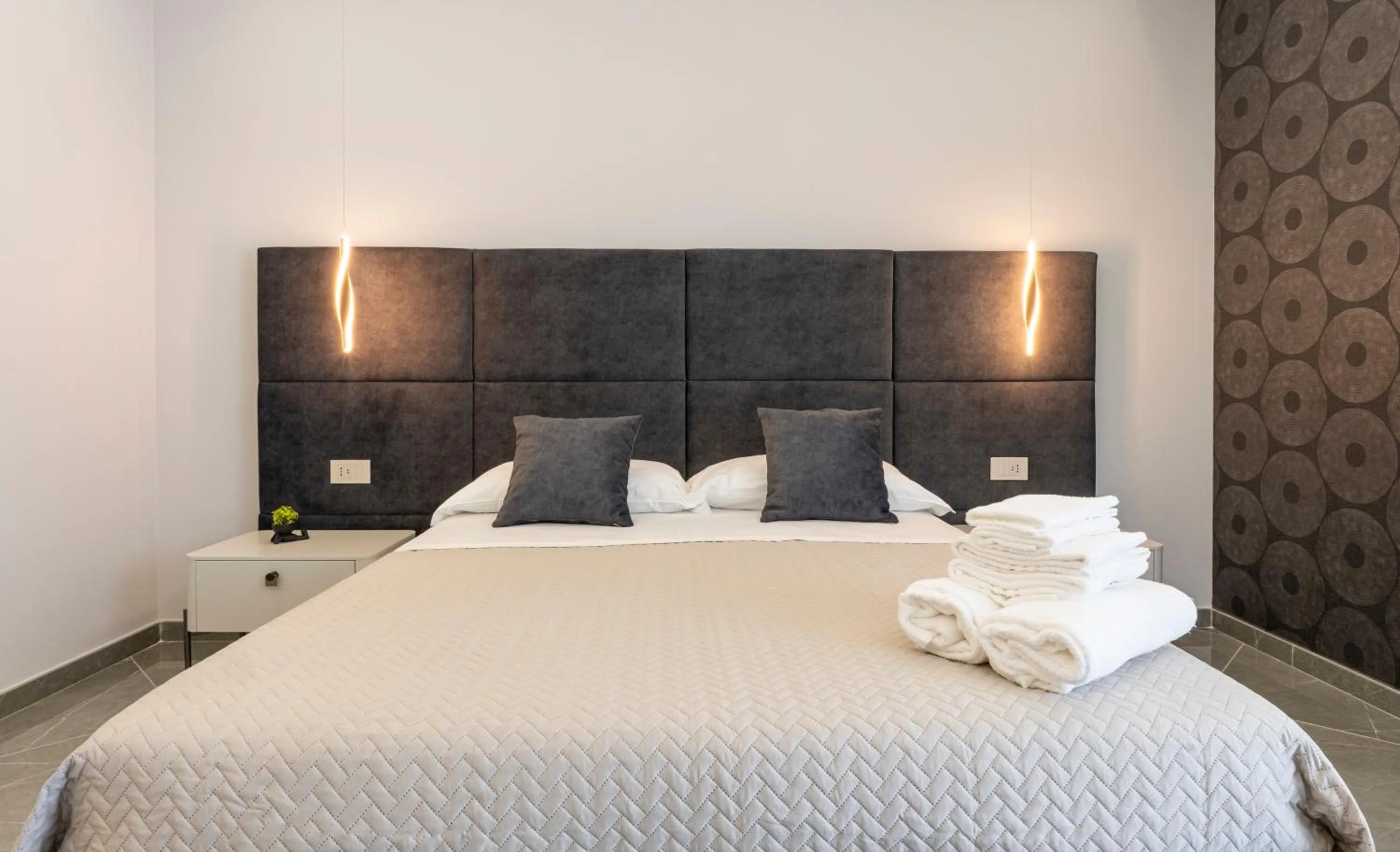 Bedroom, Bed in Amabile Luxury Rooms