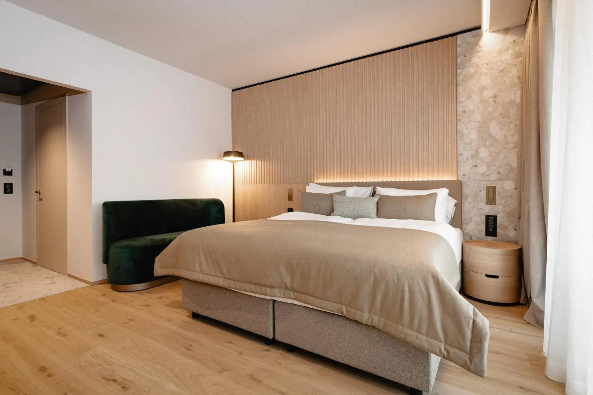 Superior King Room in Hôtel des Innovations - Hôtel & Appartements - Votre séjour entre Fribourg, ville médiévale et La Gruyère et ses Bains Superior King Room in Hôtel des Innovations - Hôtel & Appartements - Votre séjour entre Fribourg, ville médiévale et La Gruyère et ses Bains
