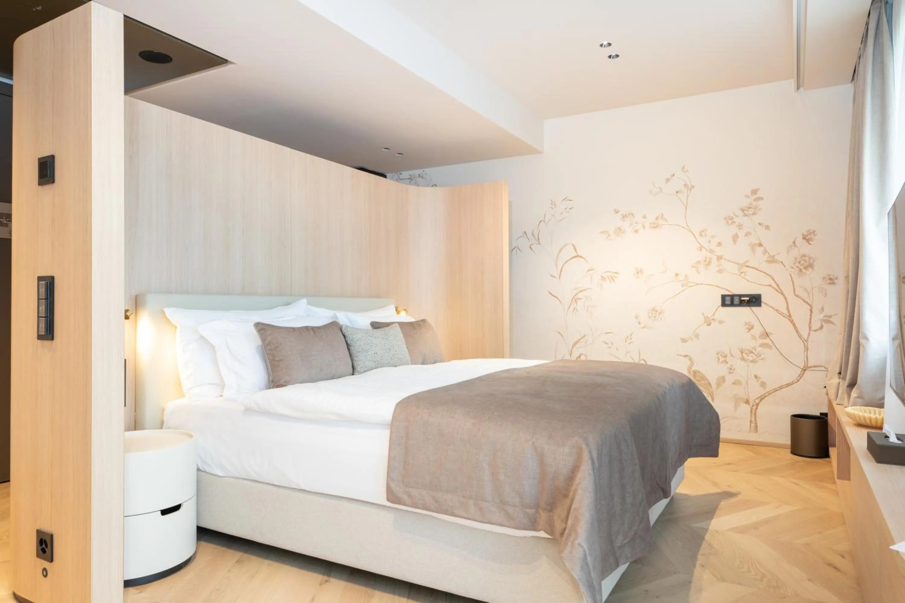 Junior Suite with Balcony in Hôtel des Innovations - Hôtel & Appartements - Votre séjour entre Fribourg, ville médiévale et La Gruyère et ses Bains