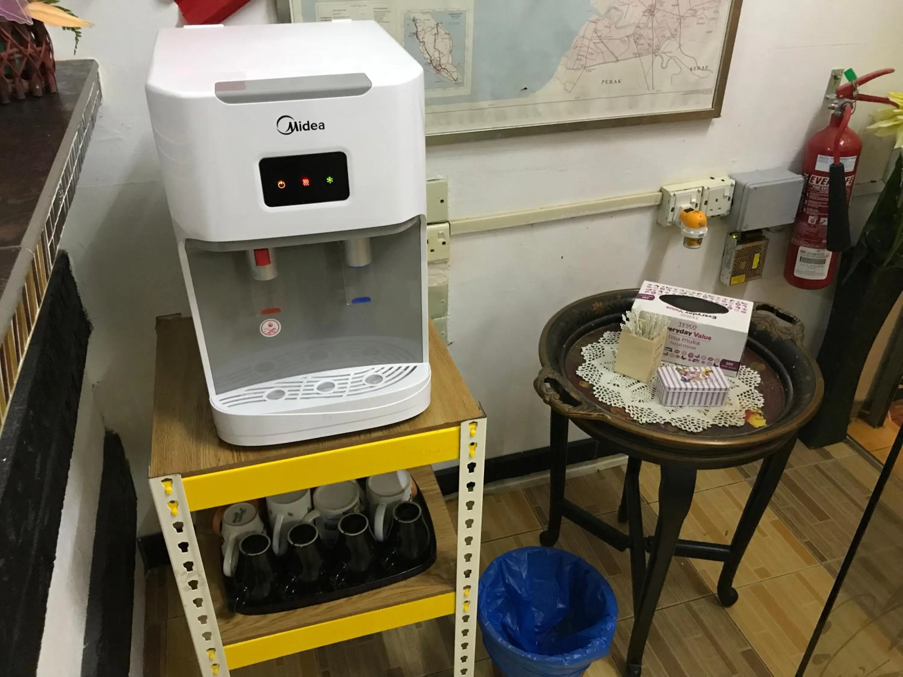 Drinks in Rasa Motel