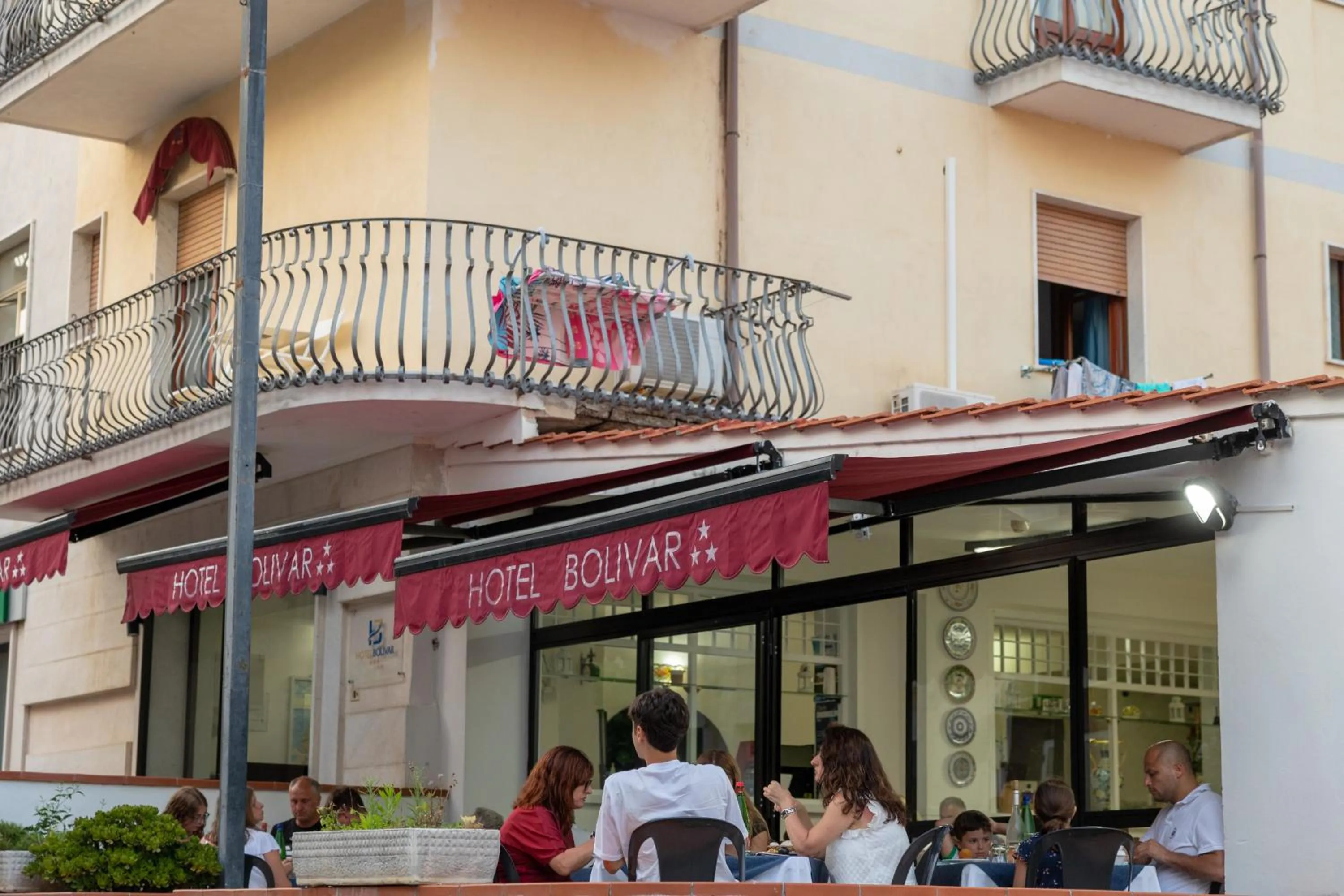 Property building in Hotel Bolivar