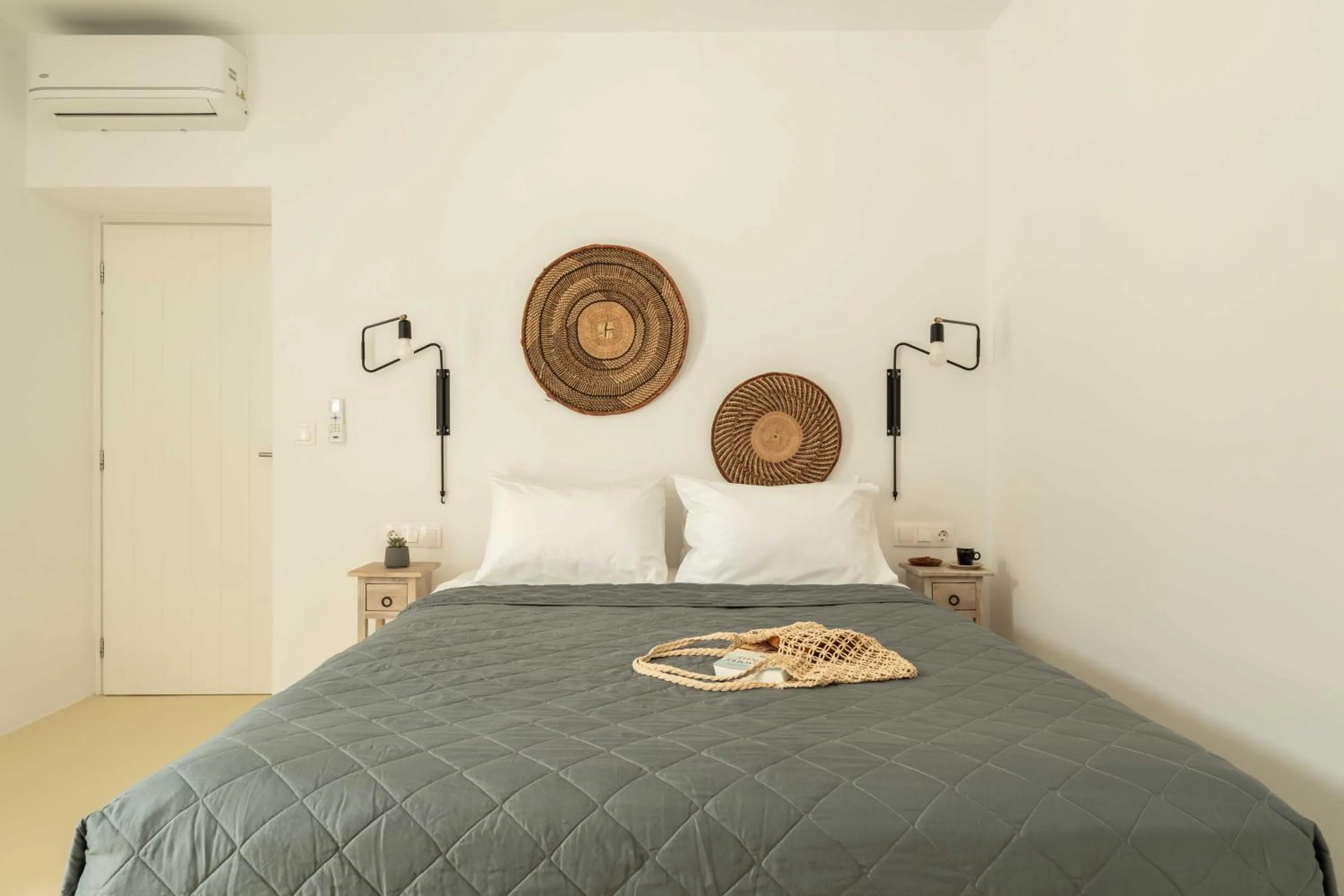 Bed in Tagoo Studios Mykonos