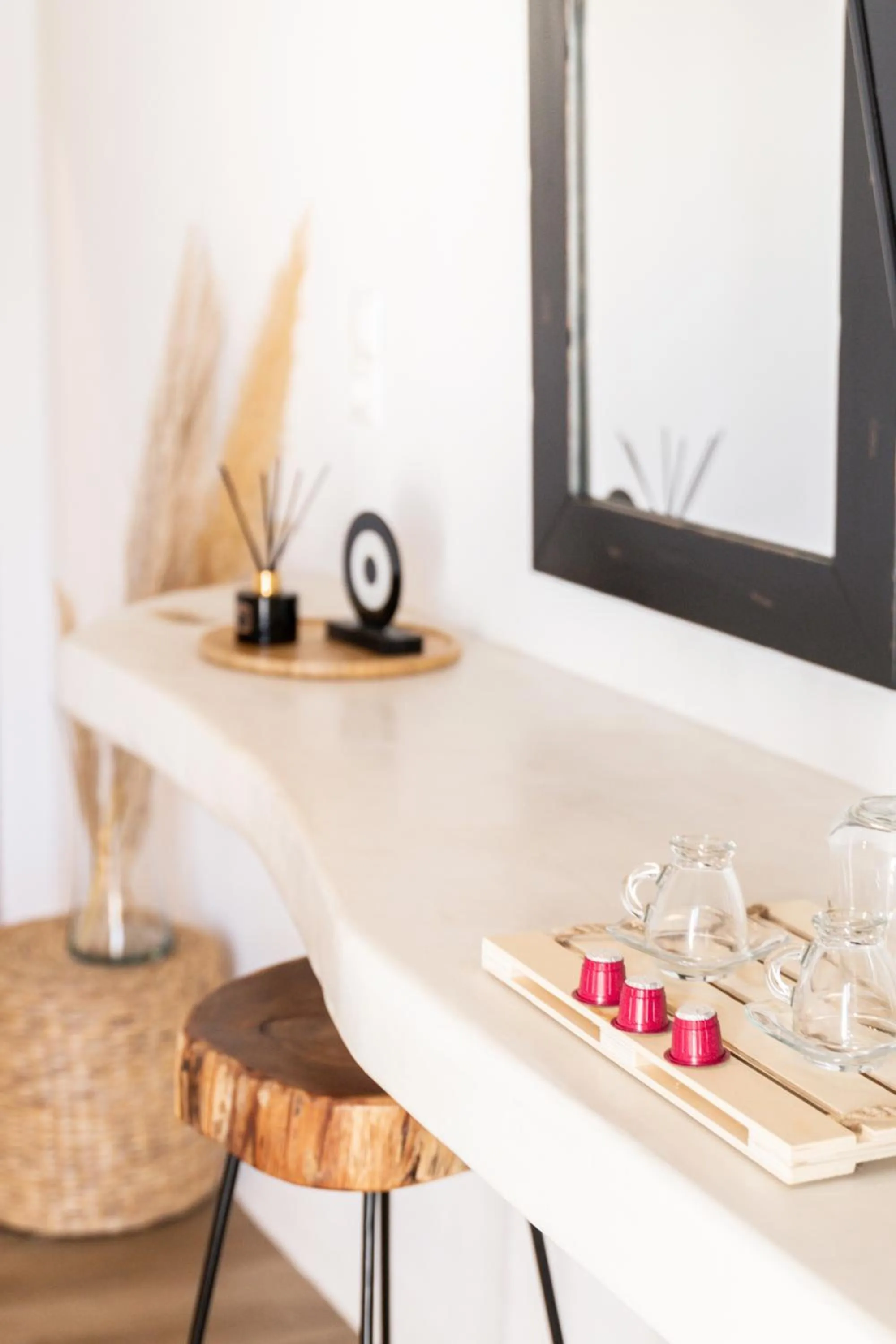 hair dresser in Tagoo Studios Mykonos