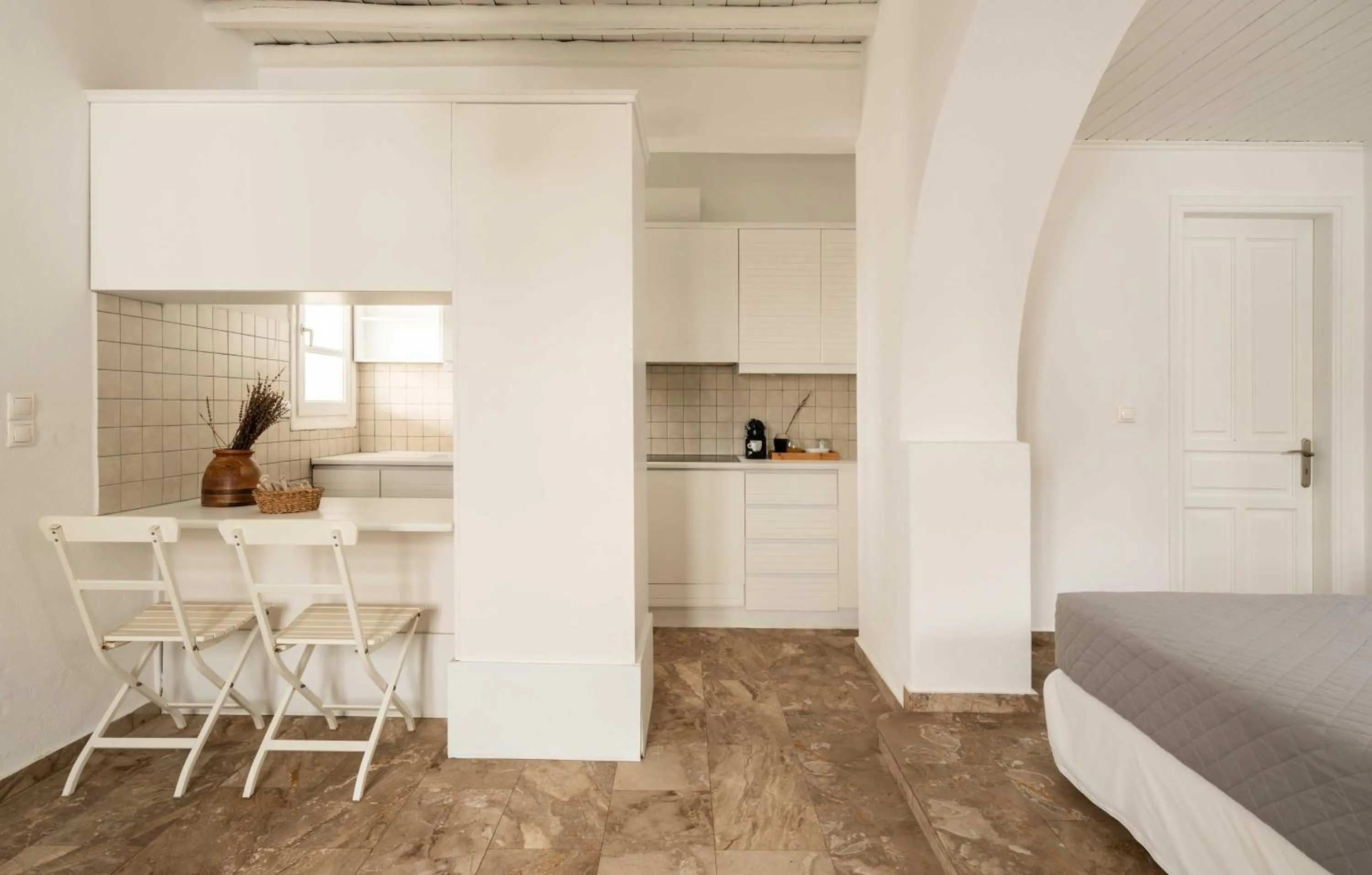 Dining area in Tagoo Studios Mykonos