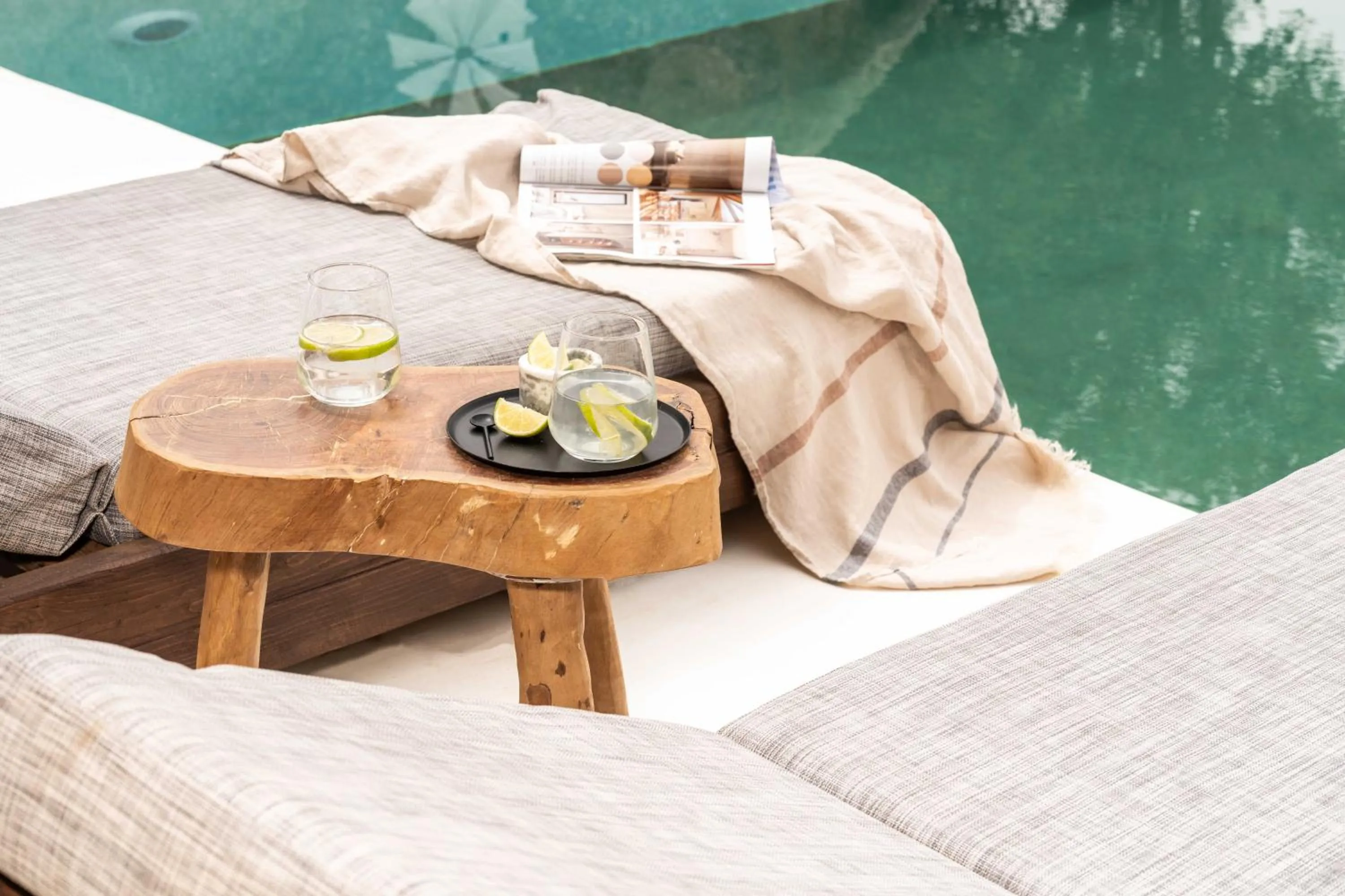 Swimming pool in Tagoo Studios Mykonos