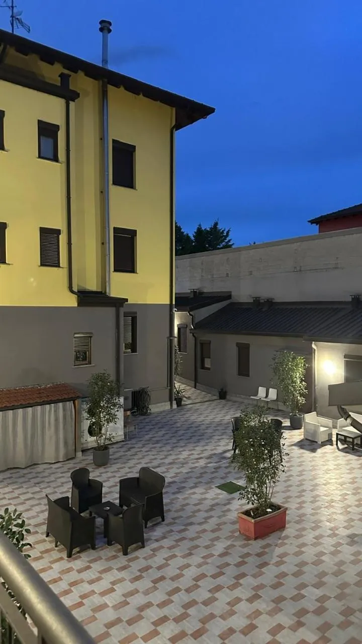 Inner courtyard view in Residence Politecnico Bovisa