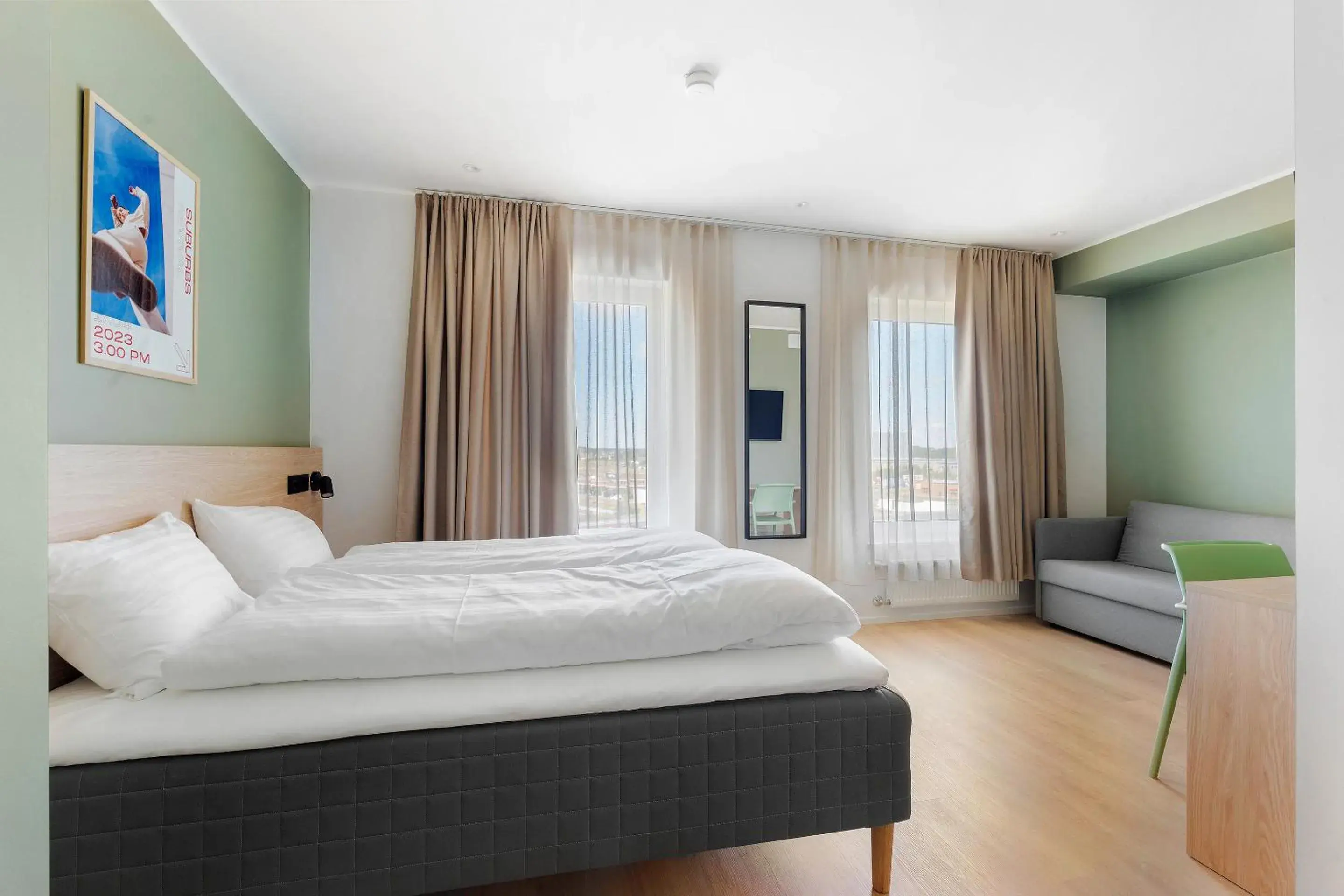 Family Double Room with Sofa Bed and Roll-In Shower - Disability Access in Aiden by Best Western Odense Family Double Room with Sofa Bed and Roll-In Shower - Disability Access in Aiden by Best Western Odense