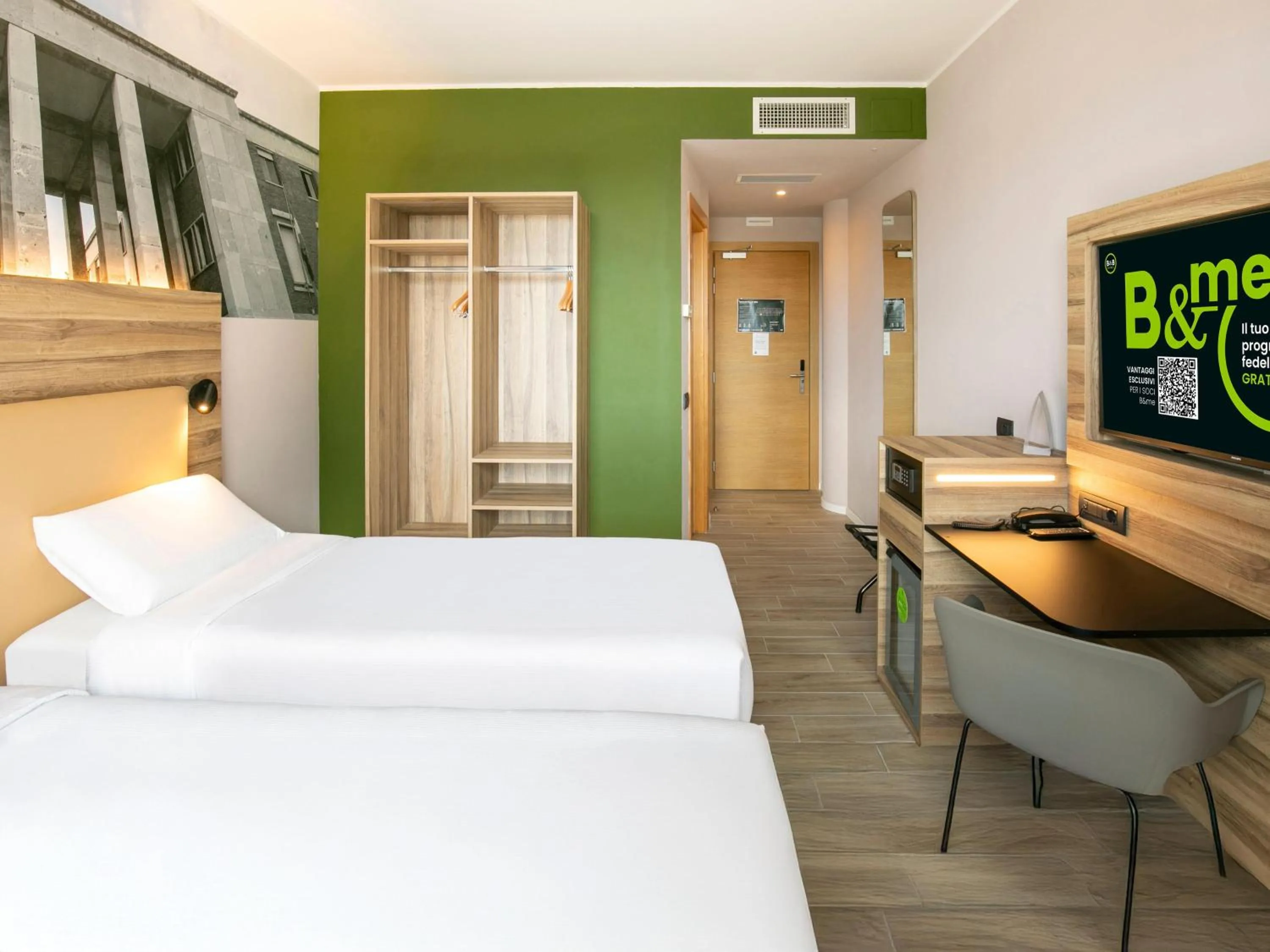 Photo of the whole room, Bed in B&B HOTEL Latina