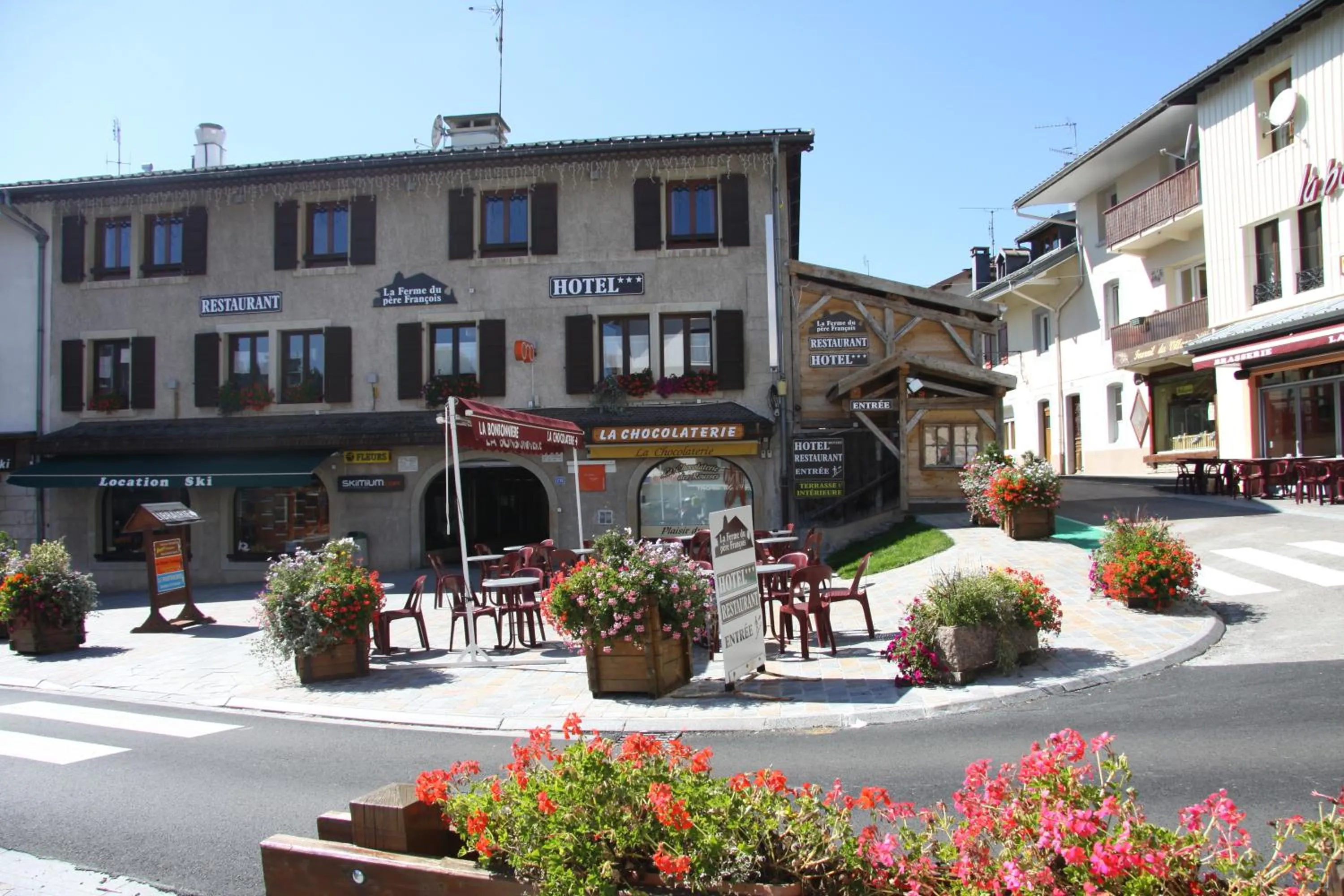 Facade/entrance in Hôtel Restaurant La Ferme