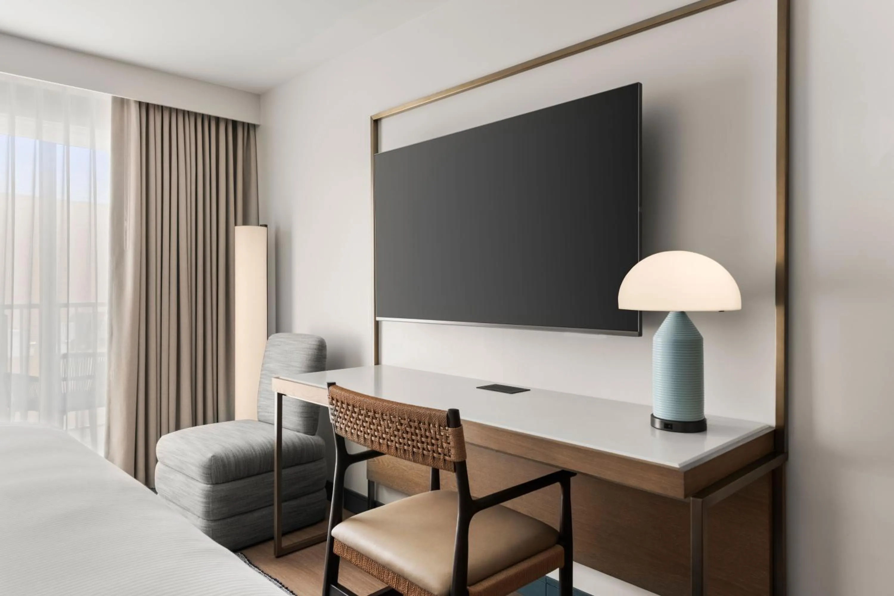 TV and multimedia, Bed in The Seahaus Hotel, Atlantic City Boardwalk, a Tribute Portfolio Hotel