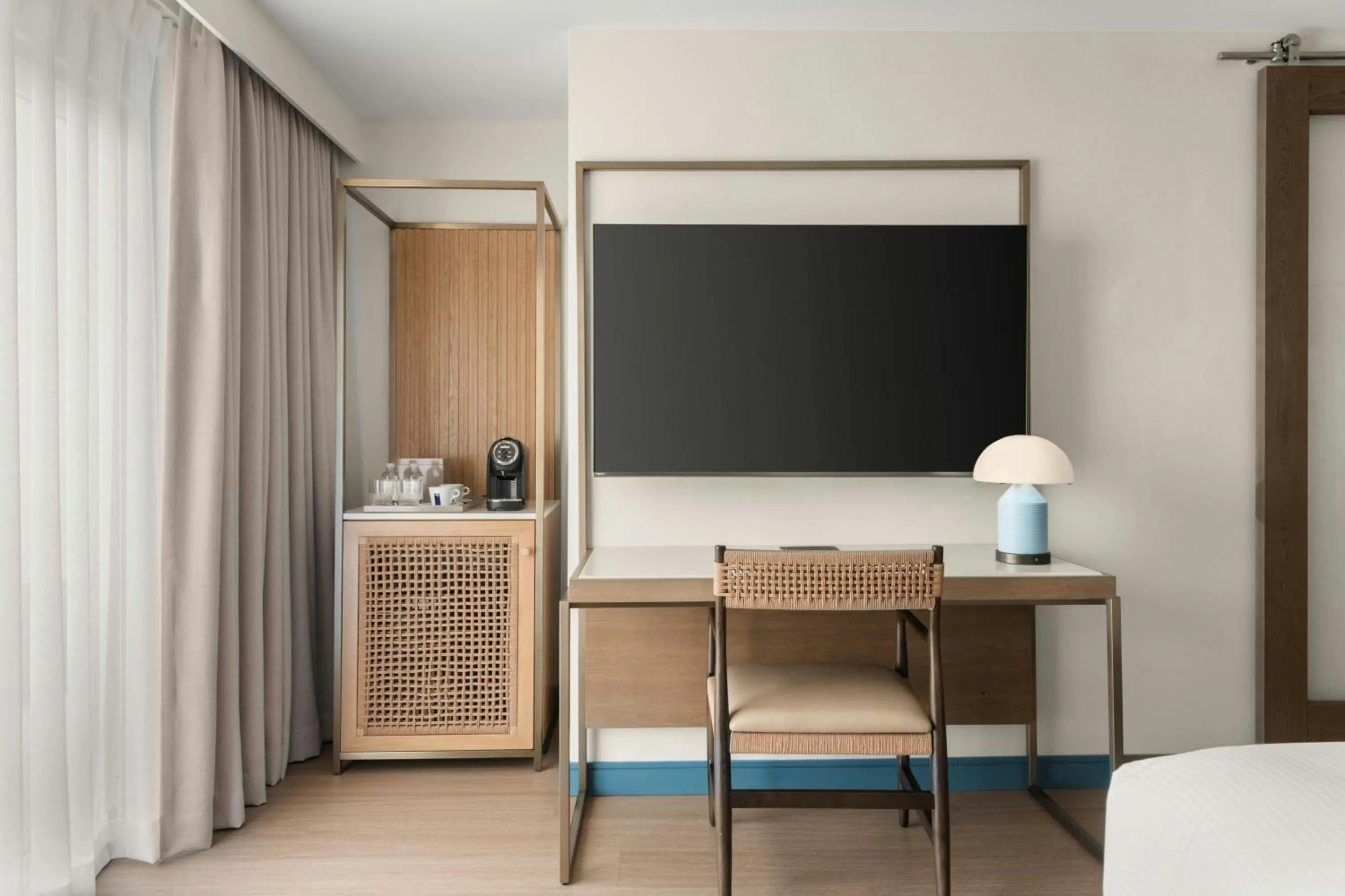 Photo of the whole room, Bed in The Seahaus Hotel, Atlantic City Boardwalk, a Tribute Portfolio Hotel