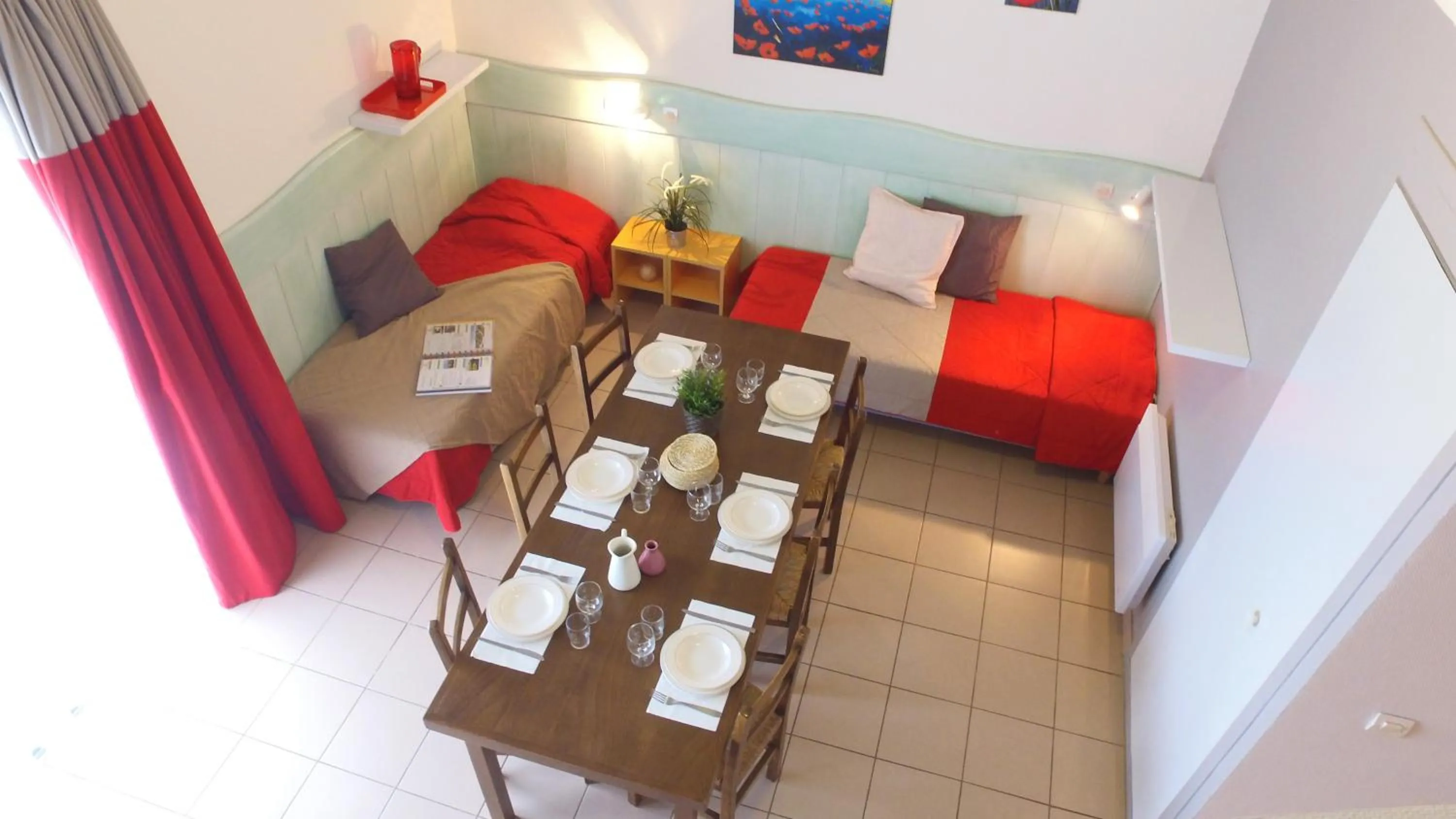 Dining area in VVF Le Pays Cathare Carcassonne