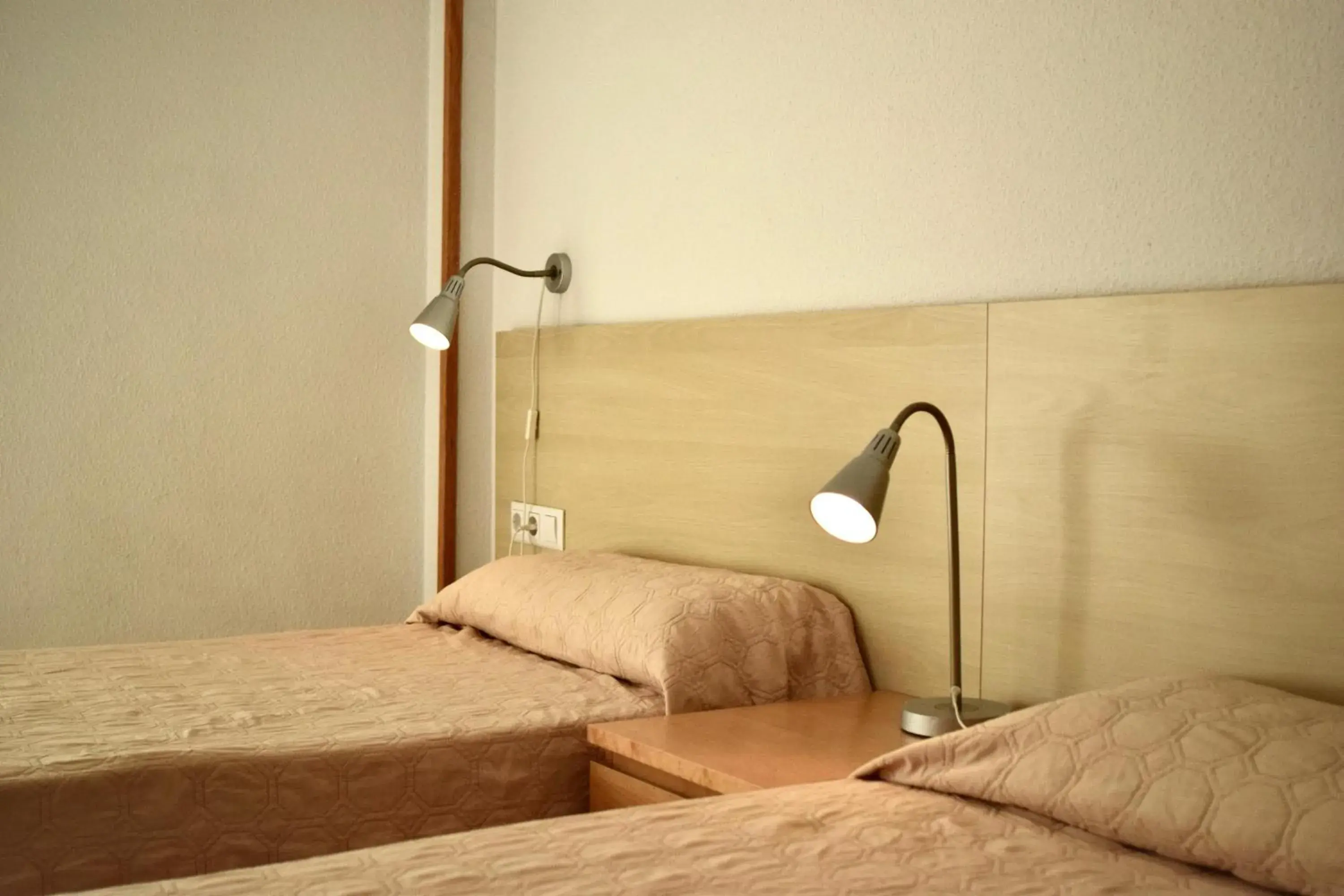 Twin Room in Residència Universitaria Pare Claret Twin Room in Residència Universitaria Pare Claret