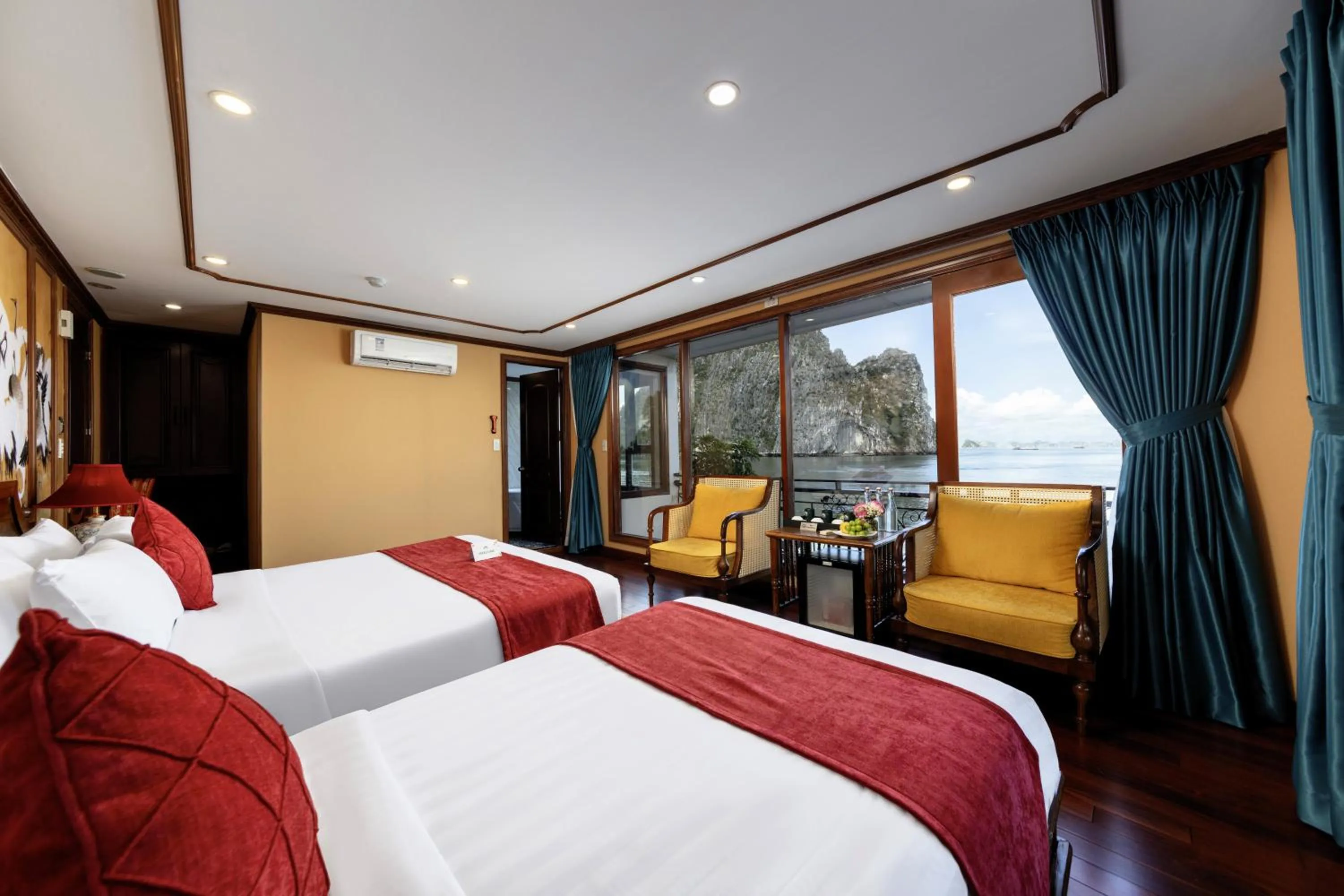 View (from property/room), Bed in Verdure Lotus Grandeur Cruise on Ha Long Bay