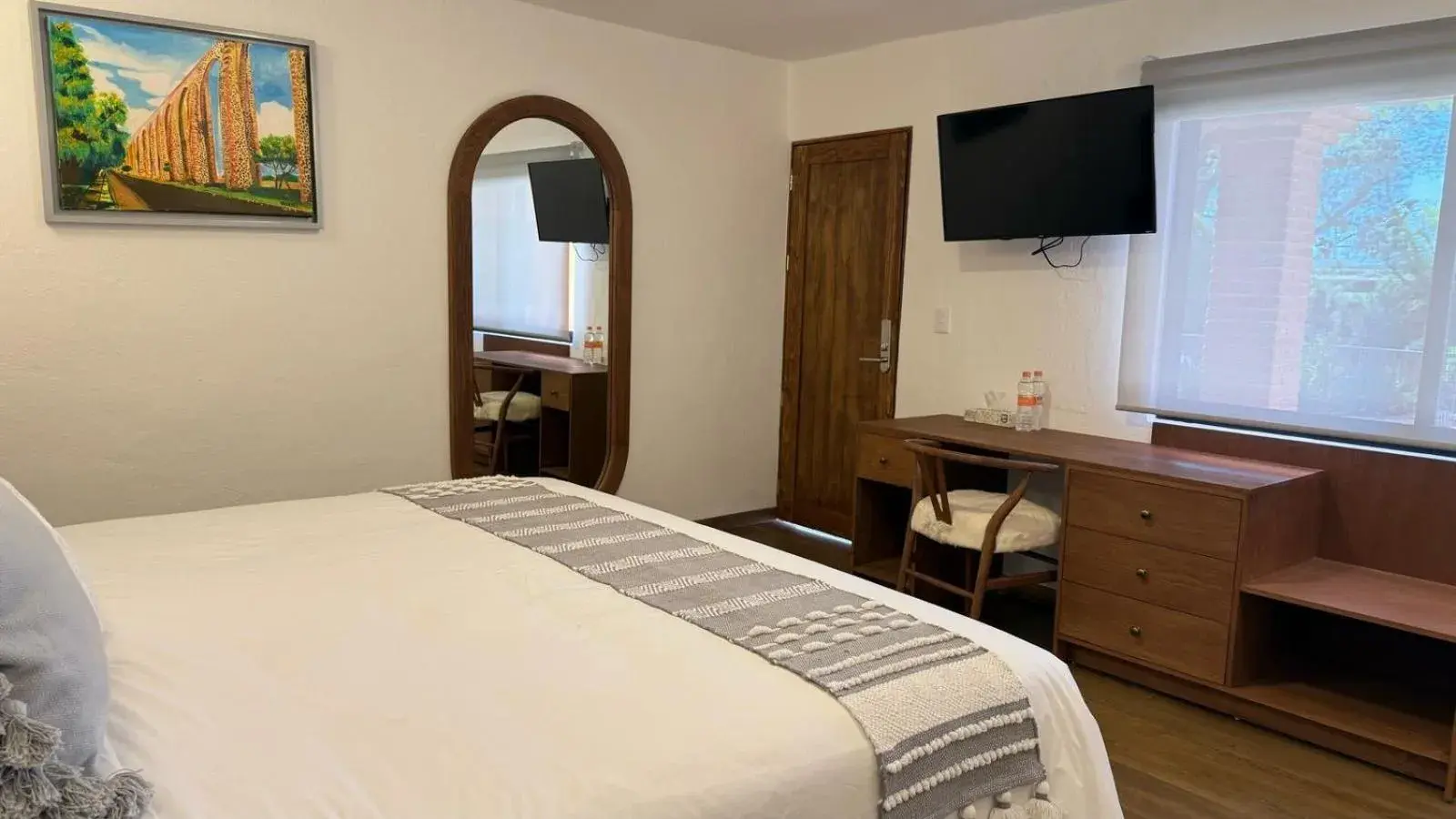 Queen Room - single occupancy in Hotel La Querencia Queen Room - single occupancy in Hotel La Querencia